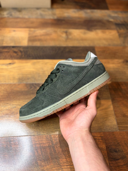 Nike Dunk Low SB Sequoia (Brand New/No Box Lid - 10M)