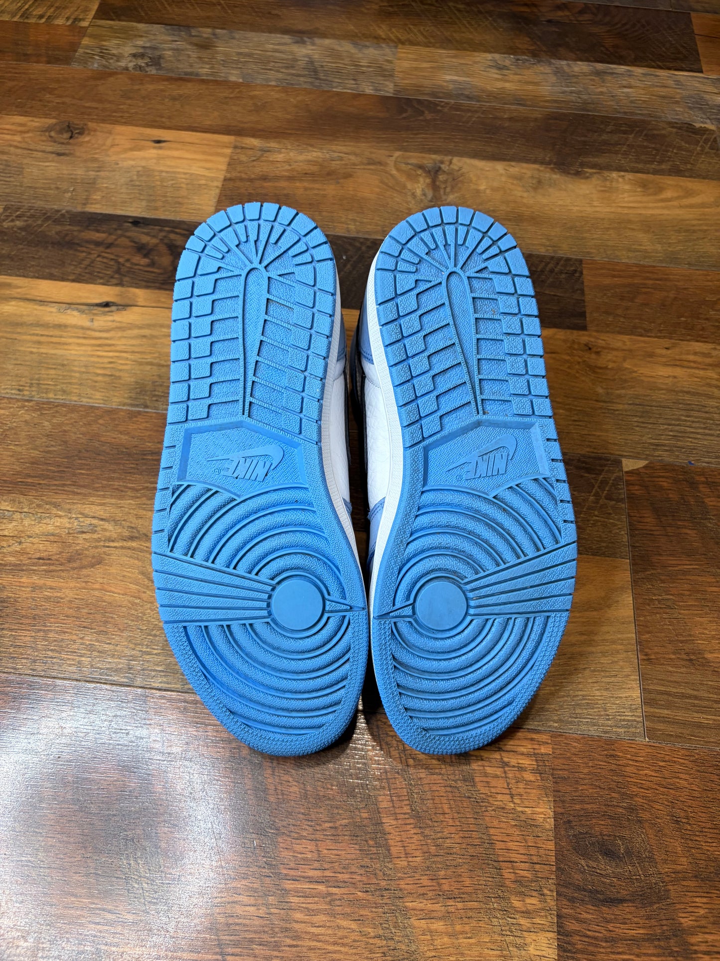 Jordan Retro 1 University Blue (Size 9 Mens)