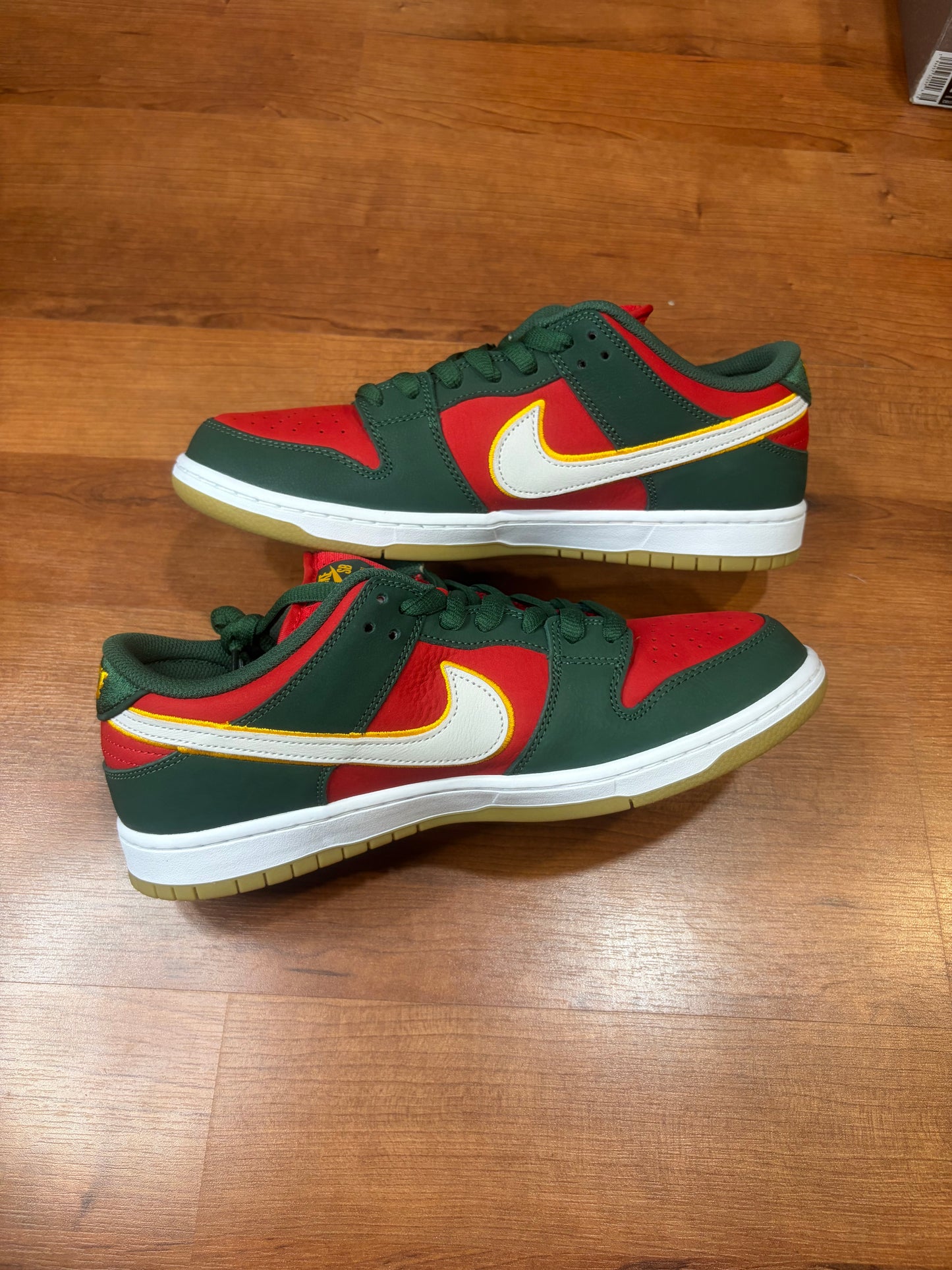 Nike Dunk Low SB Seattle SuperSonics (Brand New - 11M)