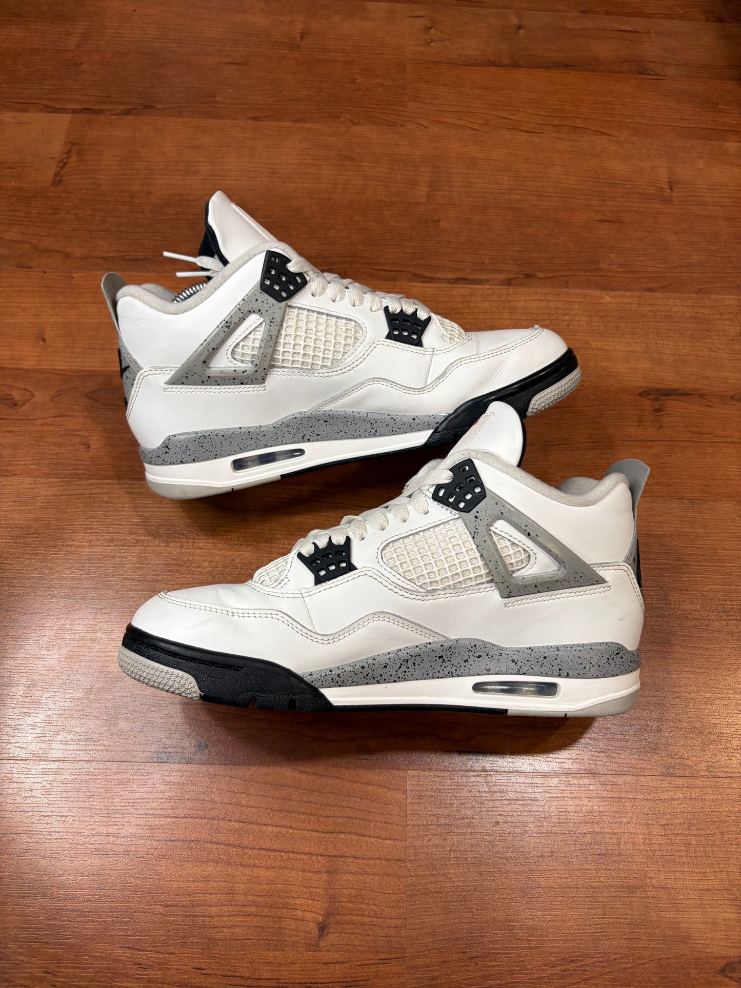 Jordan Retro 4 White Cement (Size 8.5 Mens)