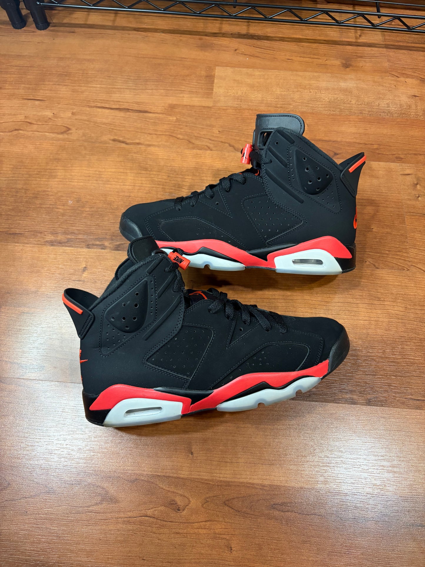 Jordan Retro 6 Infrared Salesman (Size 10.5 Mens)