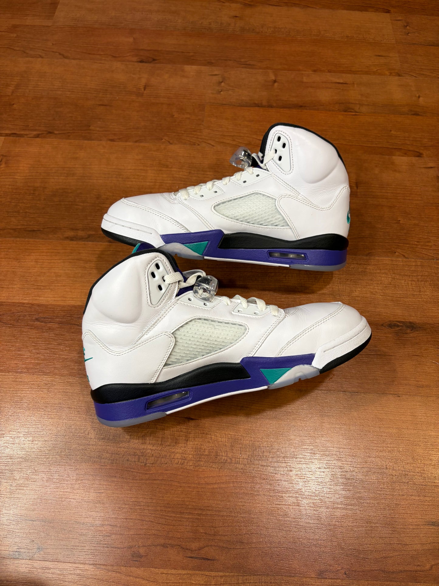 Jordan Retro 5 Grape (Size 9.5 Mens)