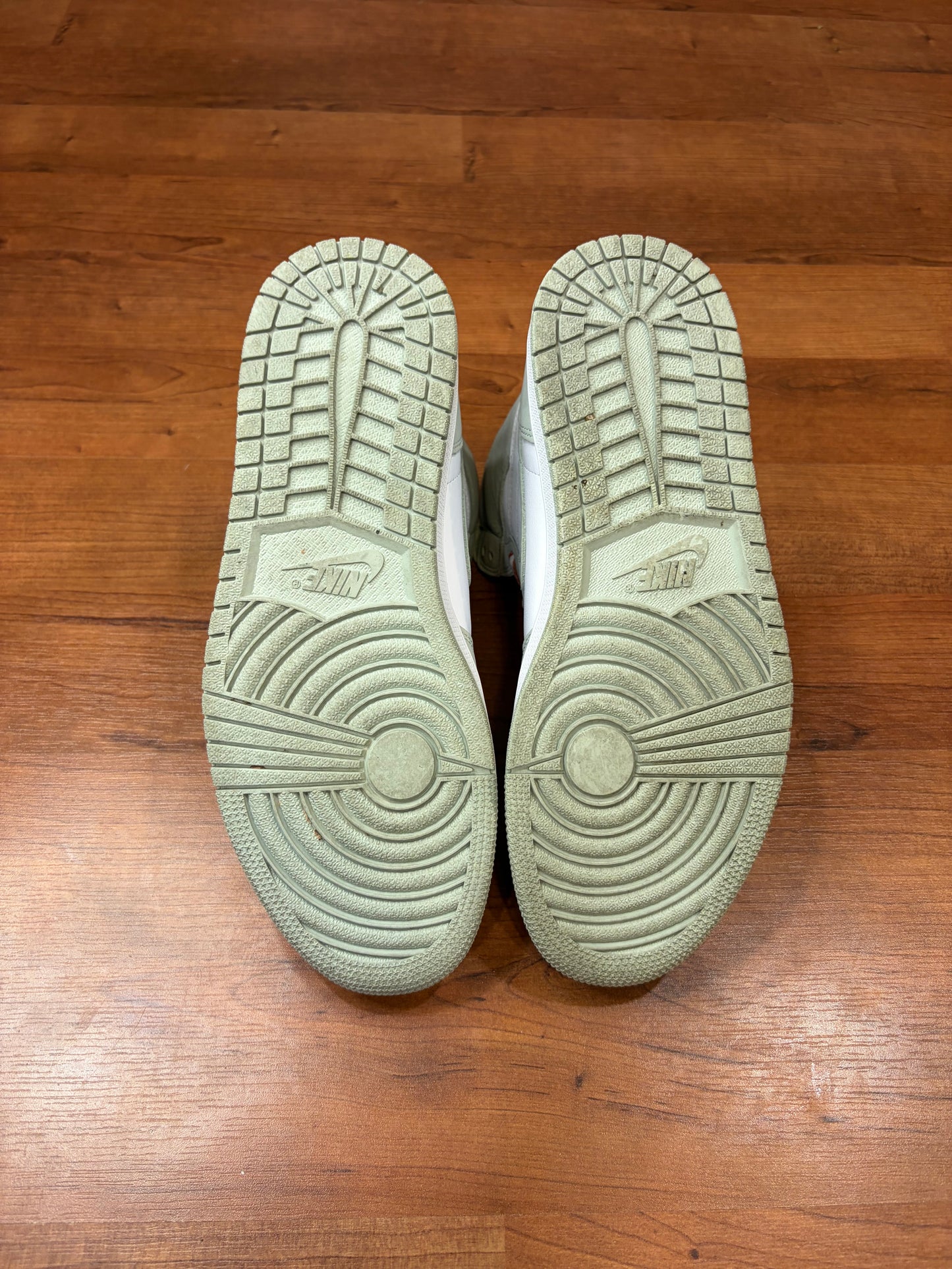 Jordan Retro 1 Seafoam (Size 11W / 9.5M)