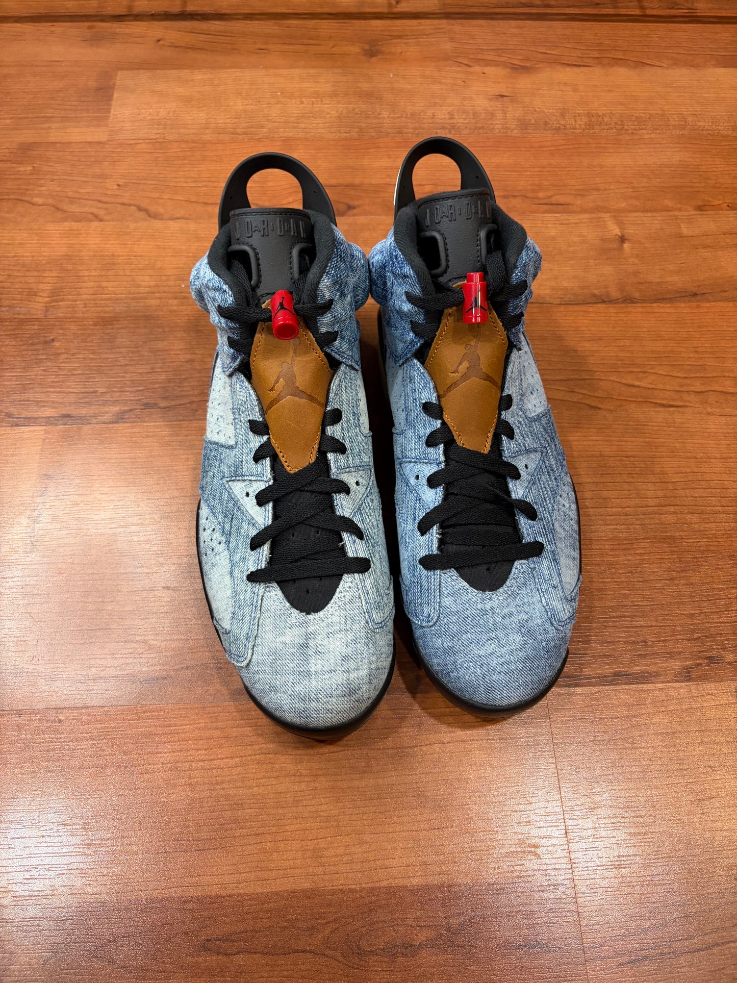 Jordan Retro 6 Denim (Brand New - 10M)