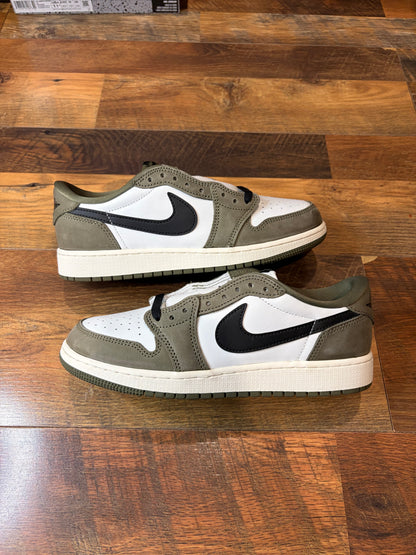 Jordan Retro 1 Low Medium Olive (Brand New - 7Y)