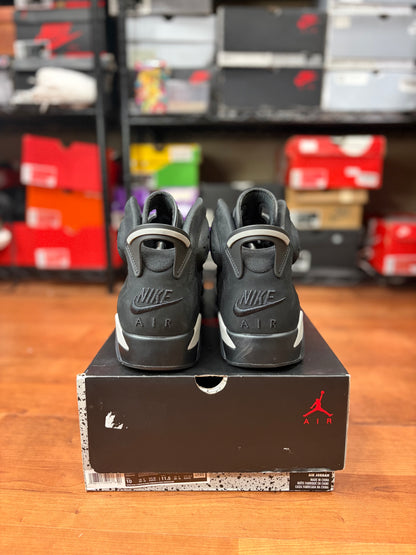 AJ6 Retro Cap & Gown (Size 10 Mens)