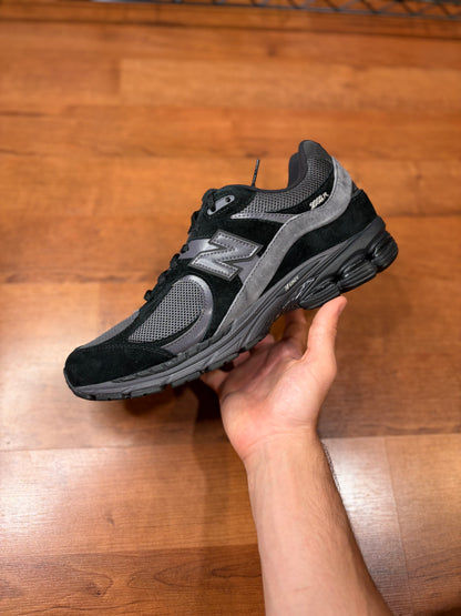 New Balance 2002R Black Grey (Brand New - Mens Sizes)