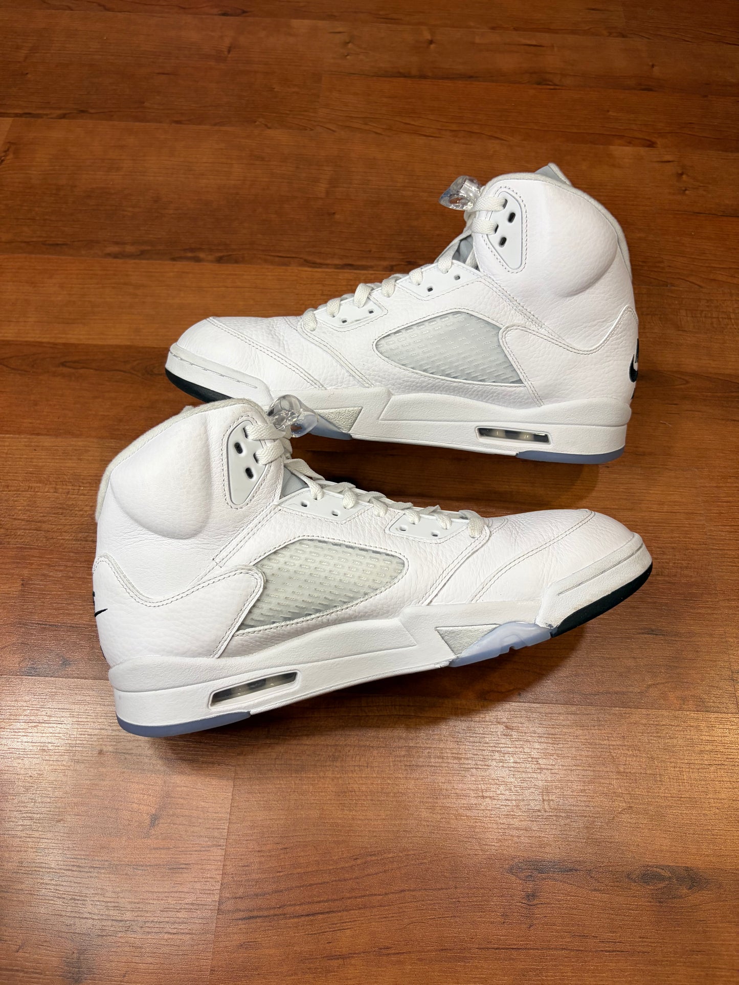 Jordan Retro 5 White Metallic (Size 13 Mens)