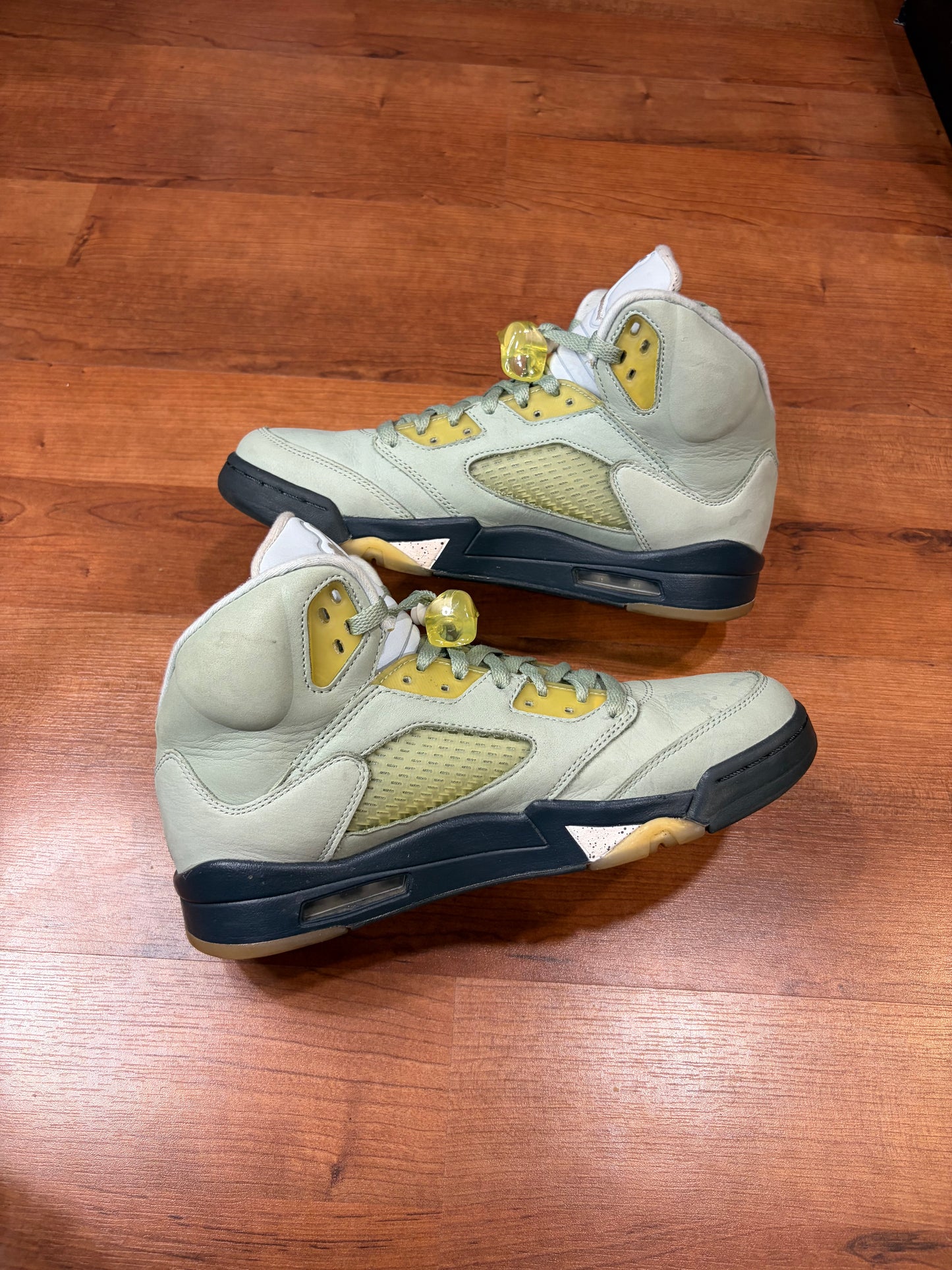 Jordan Retro 5 Jade Horizon (Size 8.5 Mens)