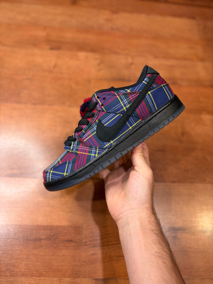 Nike Dunk Low Nardwuar (Brand New - 9M)