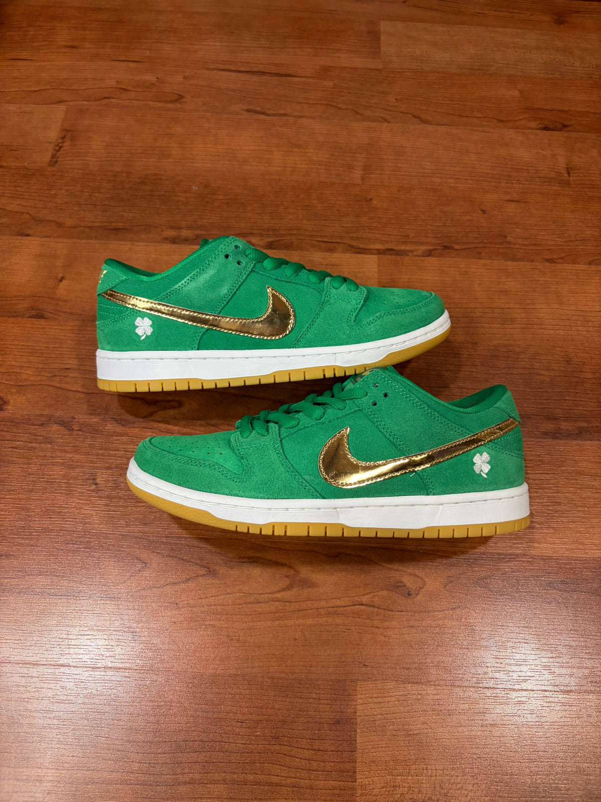Dunk Low SB St. Patrick’s Day (DS - Size 7.5M)