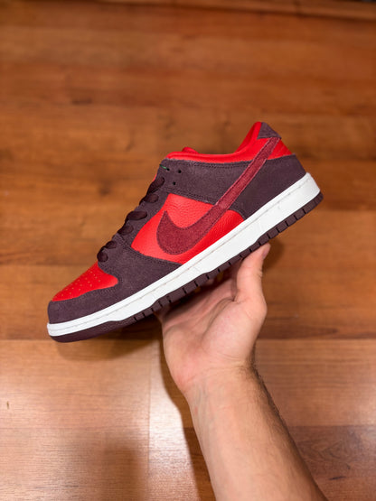 Nike Dunk Low SB Cherry (Brand New - 10.5M)
