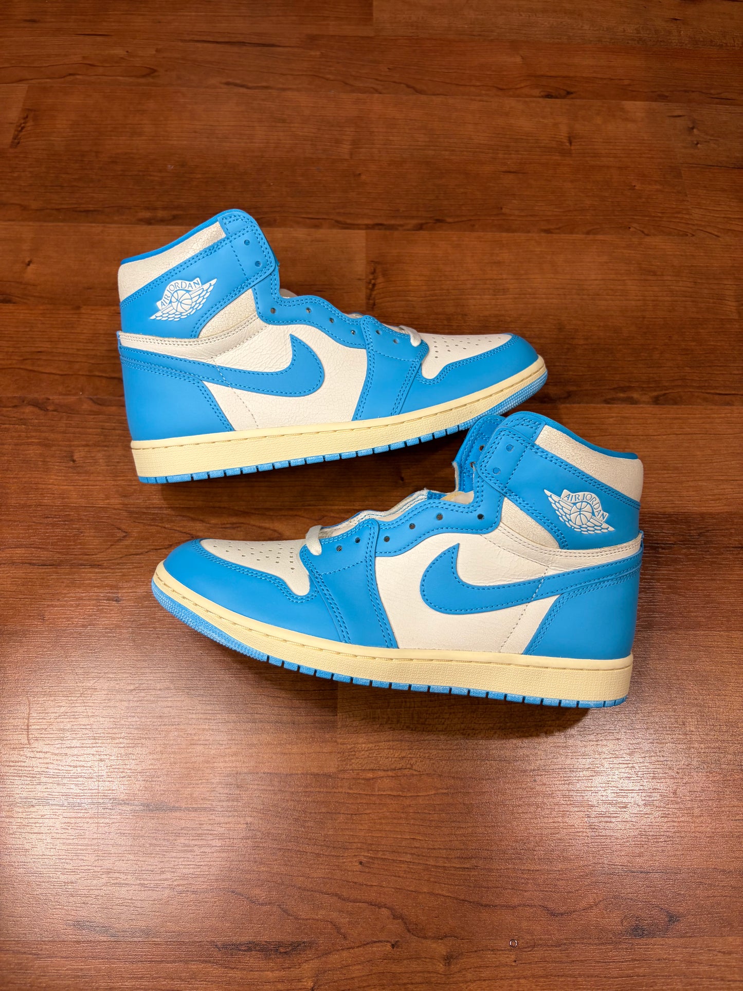 Jordan Retro 1 UNC Reimagined (Brand New - 10.5M)