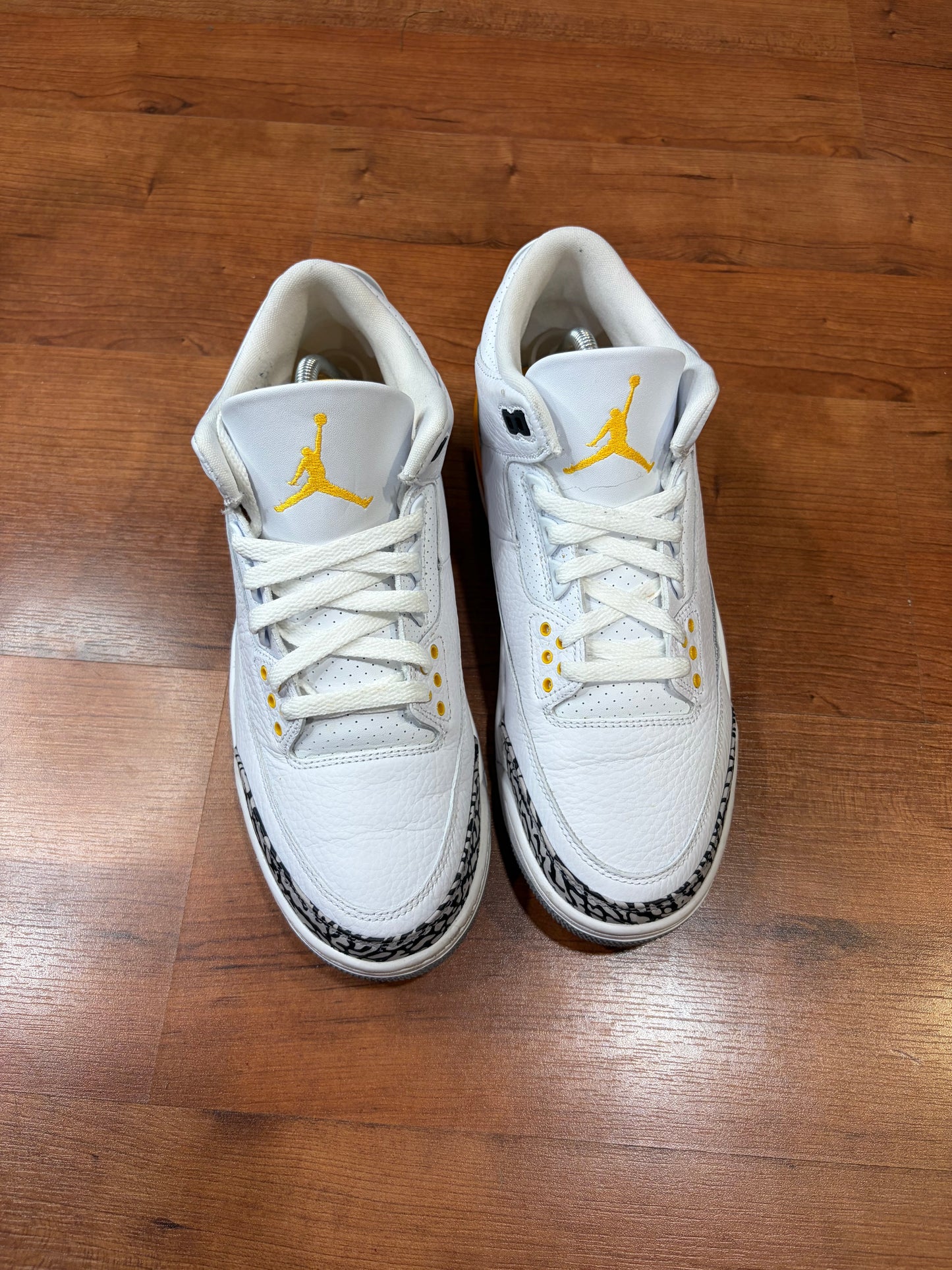 Jordan Retro 3 Laser Orange (Size 11W / 9.5M)