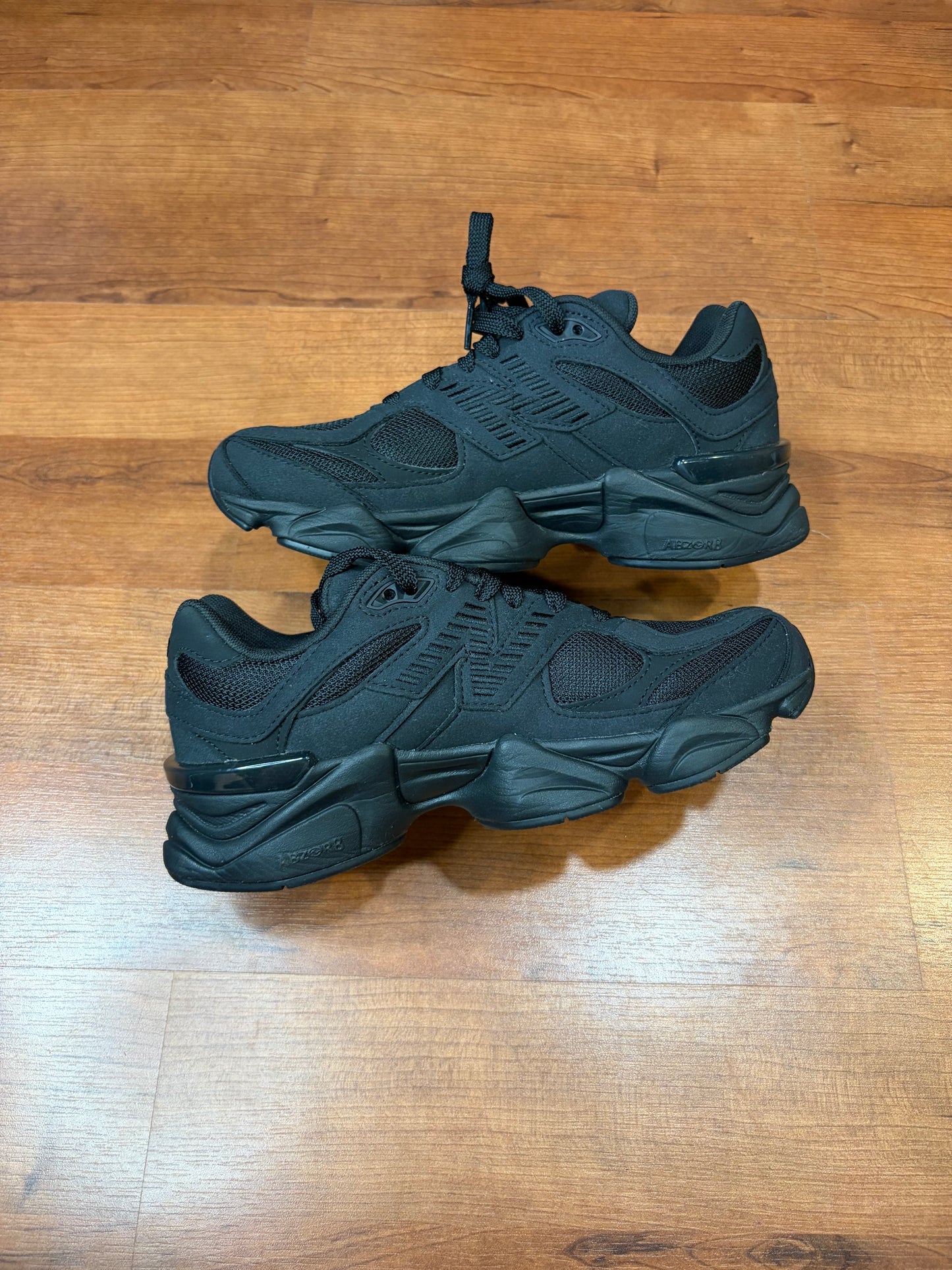 New Balance 9060 Triple Black (Brand New - 6Y/7.5W)