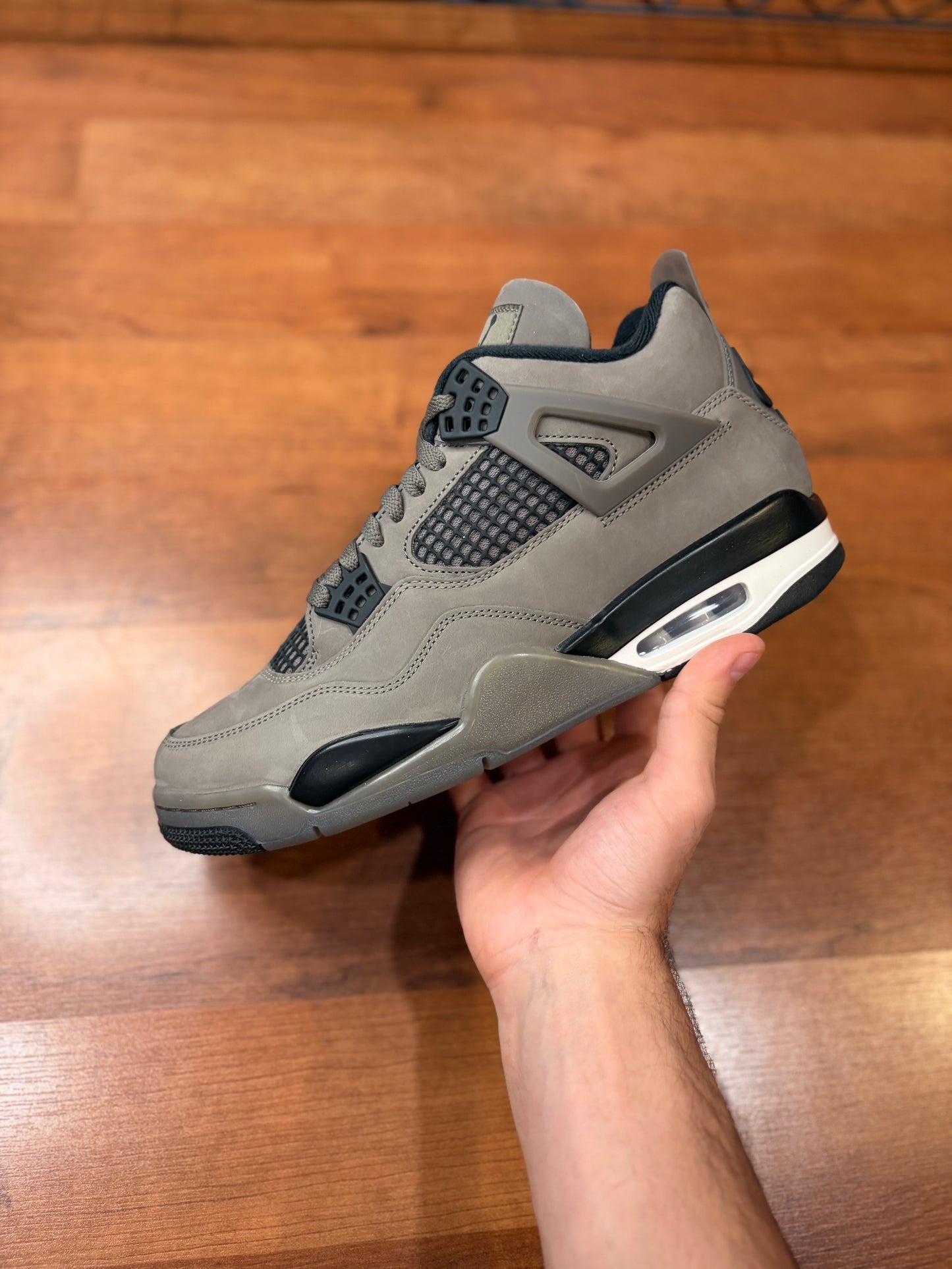 Jordan Retro 4 Cave Stone (Brand New - 10.5M)