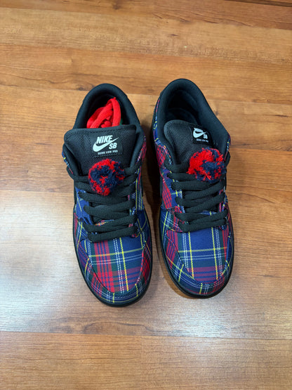 Nike Dunk Low Nardwuar (Brand New - 9M)