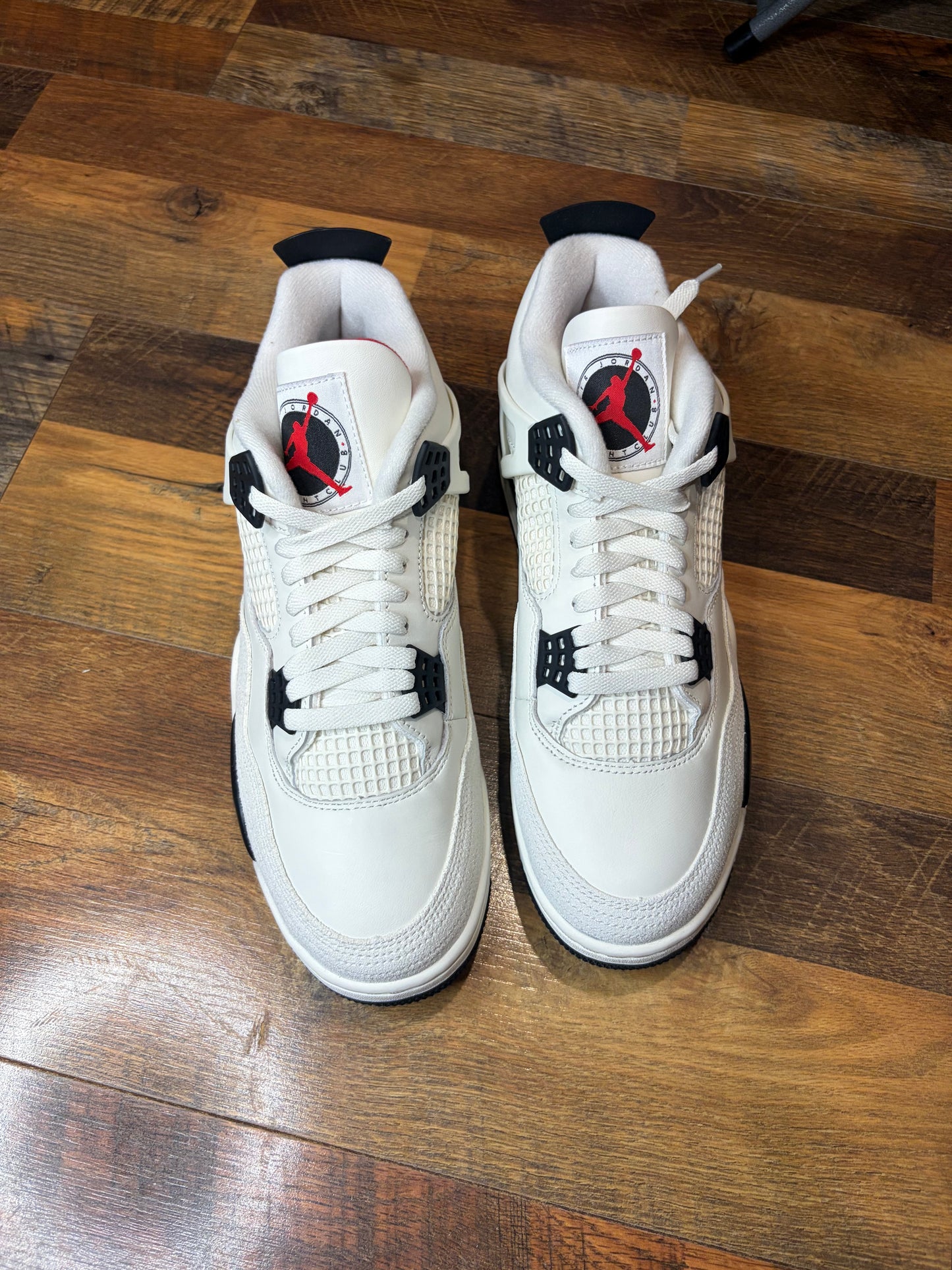 Jordan Retro 4 Flight Club (Brand New - Mens Sizes)