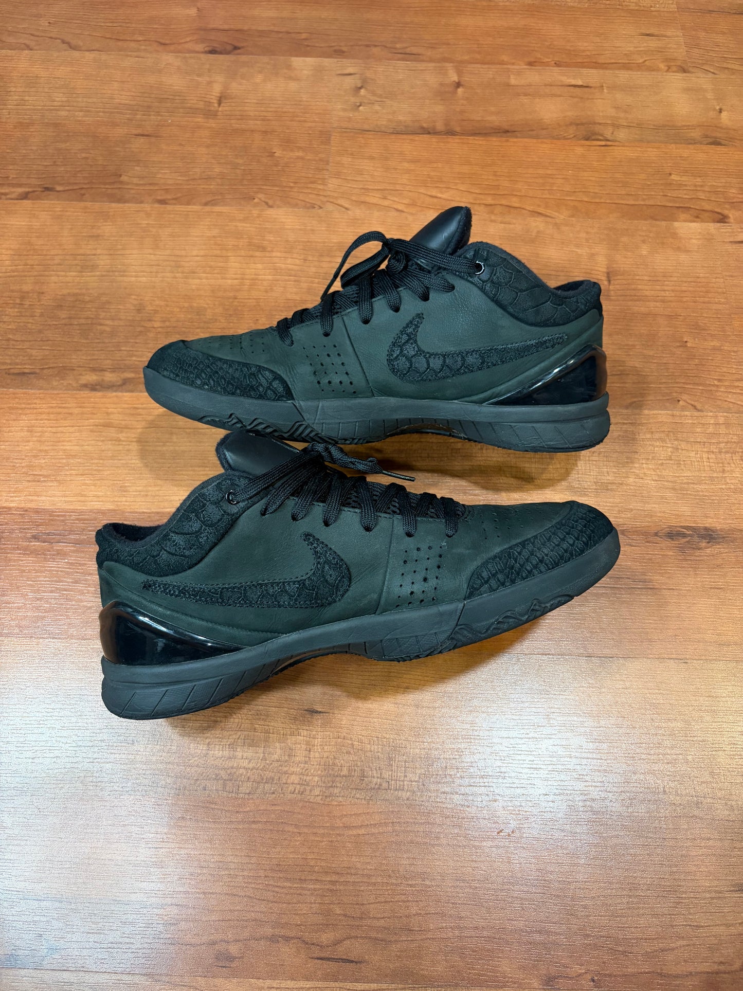 Kobe 4 Protro Gift of Mamba (Size 10.5 Mens)