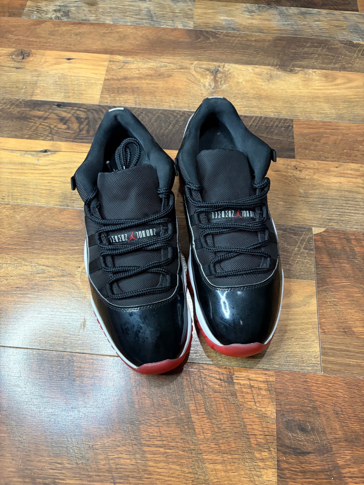 Jordan Retro 11 Low Bred (Size 11.5 Mens)