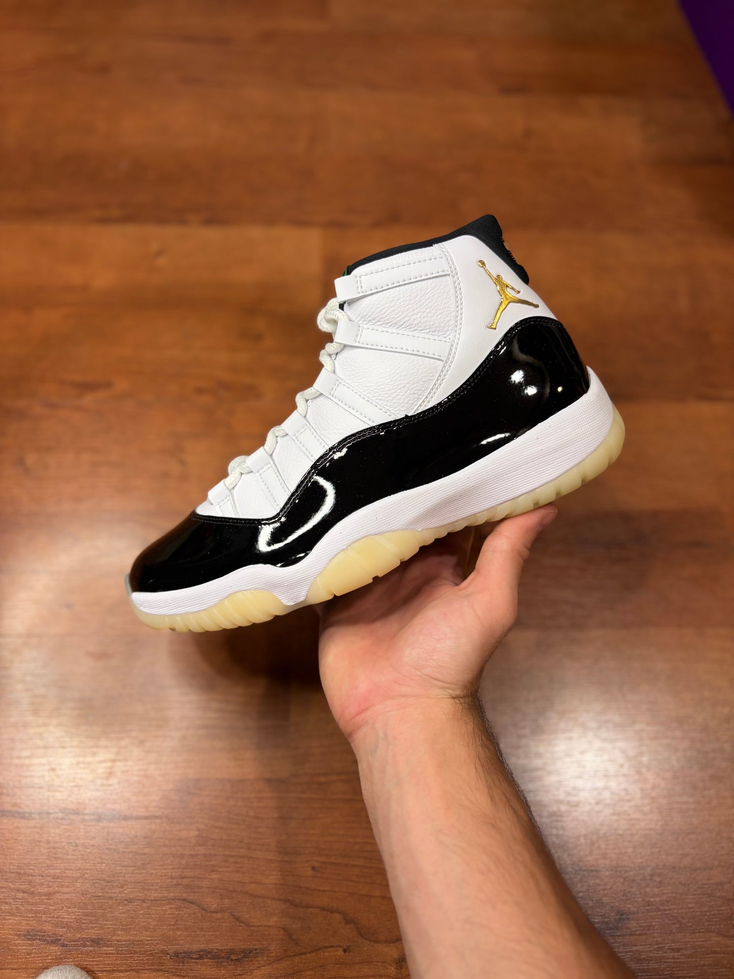 Jordan Retro 11 DMP Gratitude (Brand New - 9.5M)