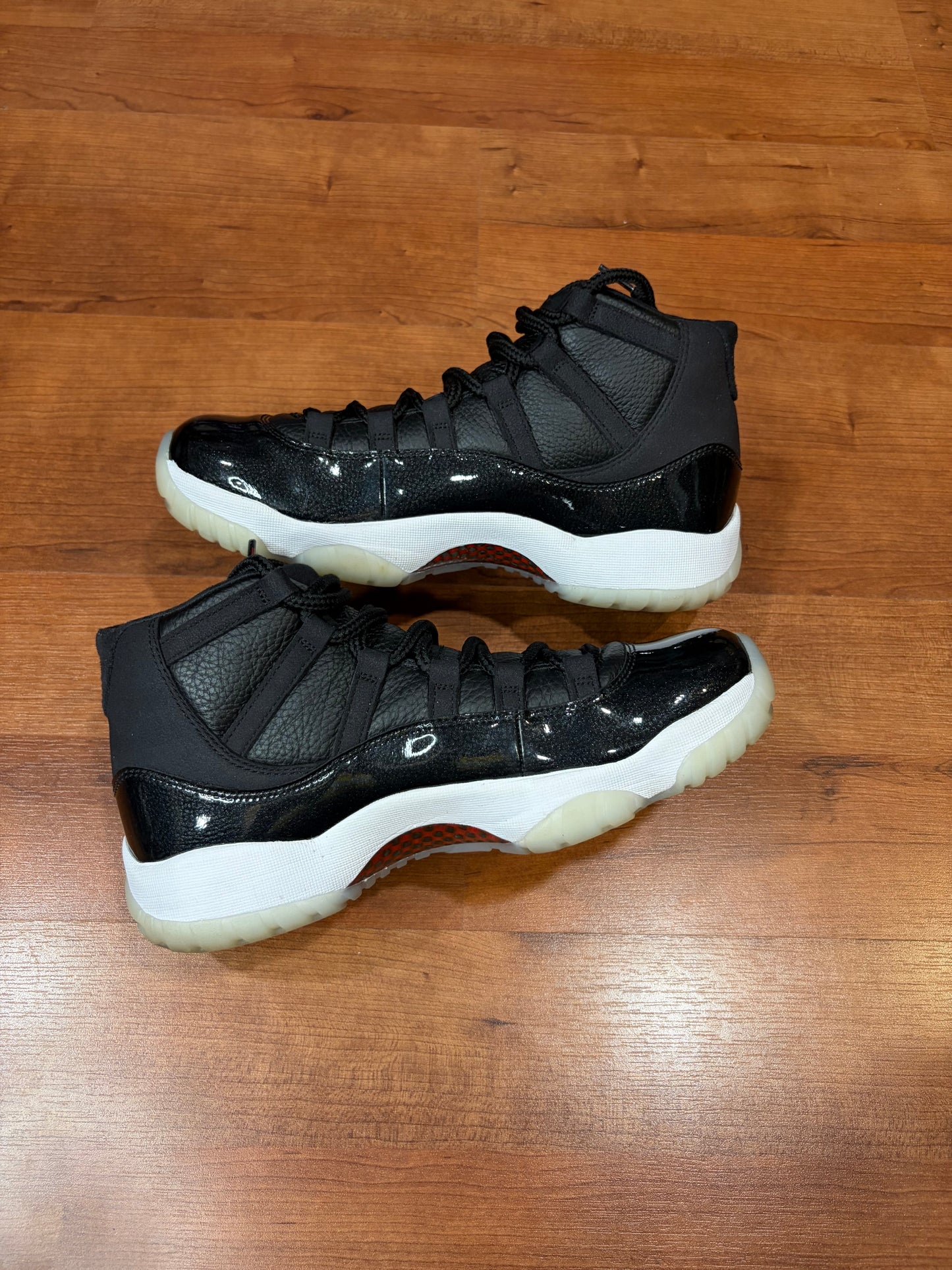 Jordan Retro 11 72-10 (Size 9 Mens)
