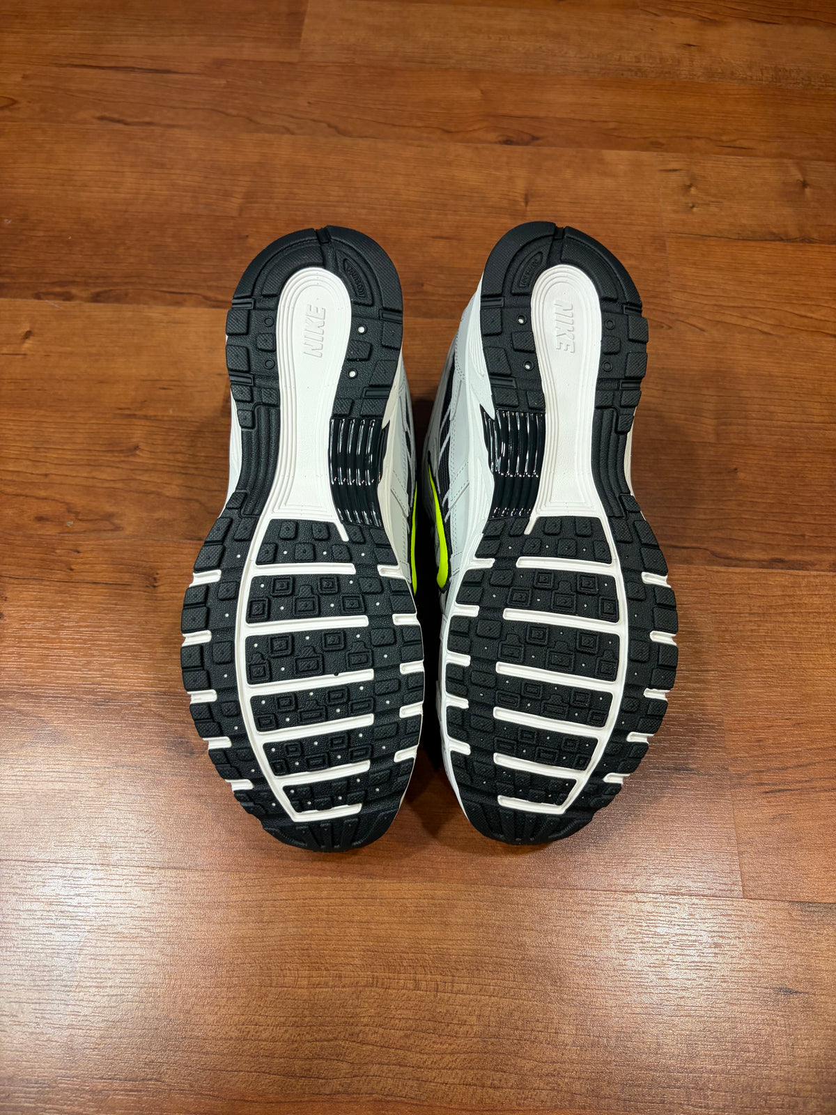 Nike P-6000 Neon (Brand New - 10.5M)