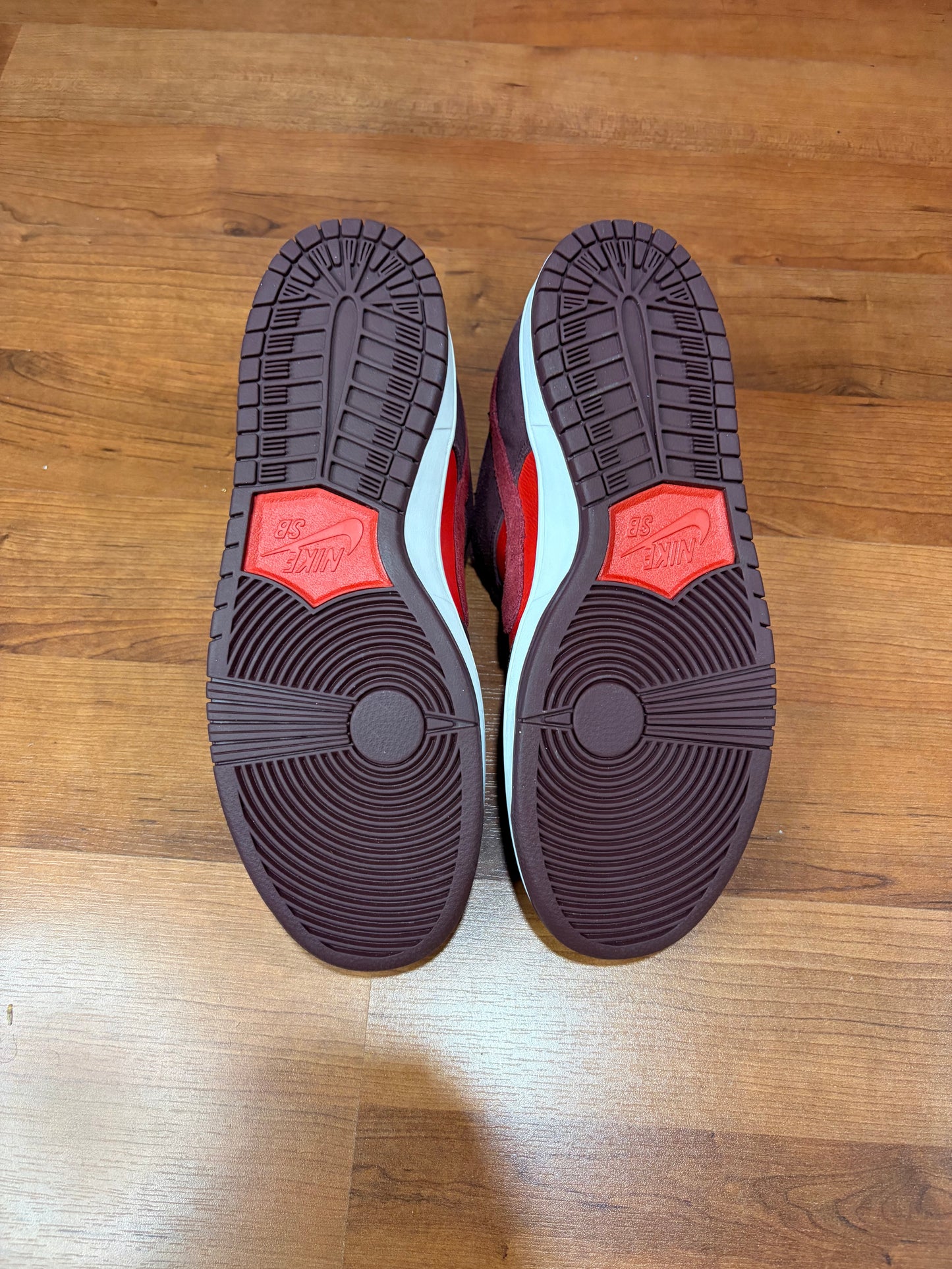 Nike Dunk Low SB Cherry (Brand New - 10.5M)