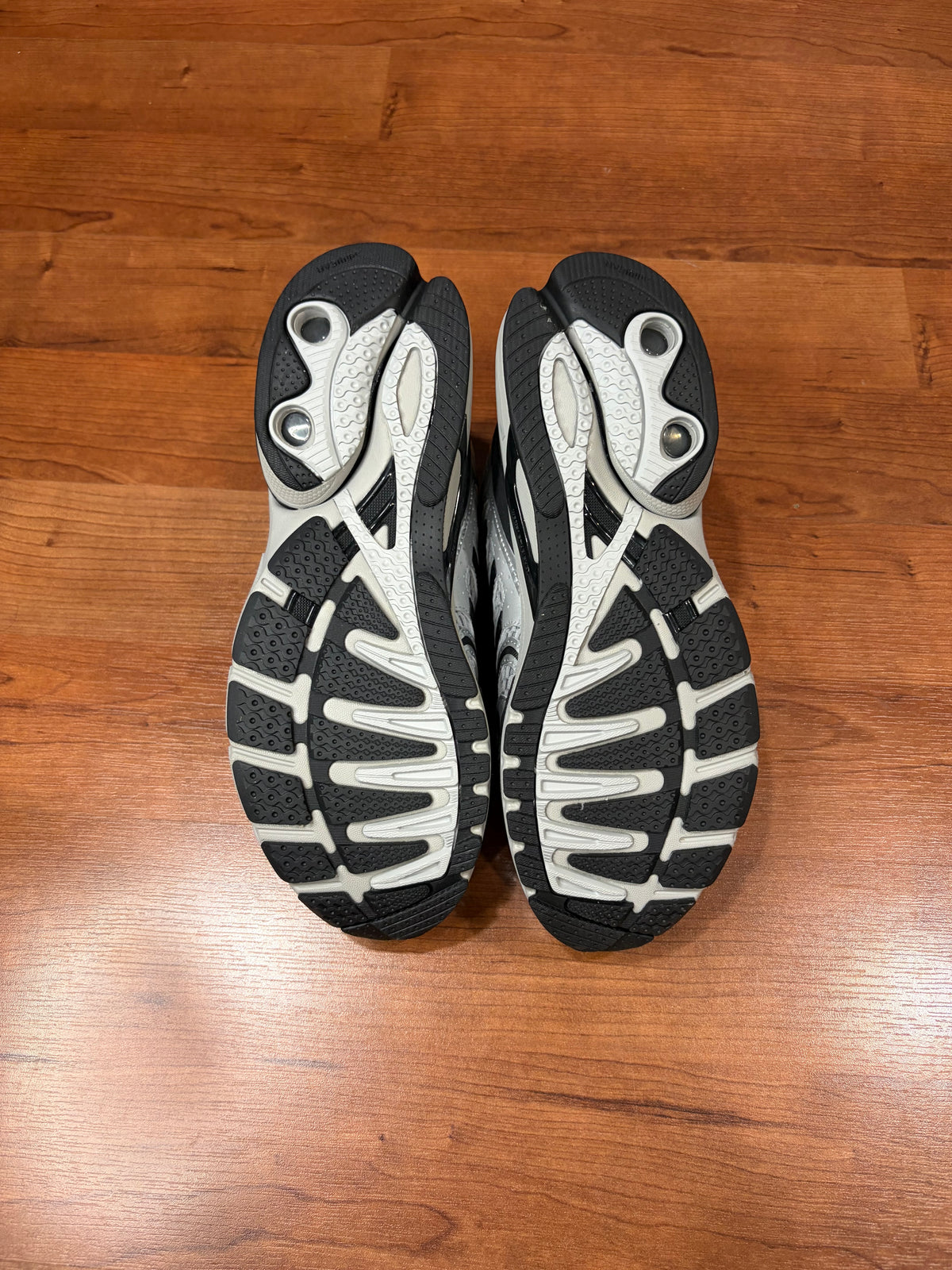 Adistar Control 5 Wolf Grey (Brand New - Mens Sizes)