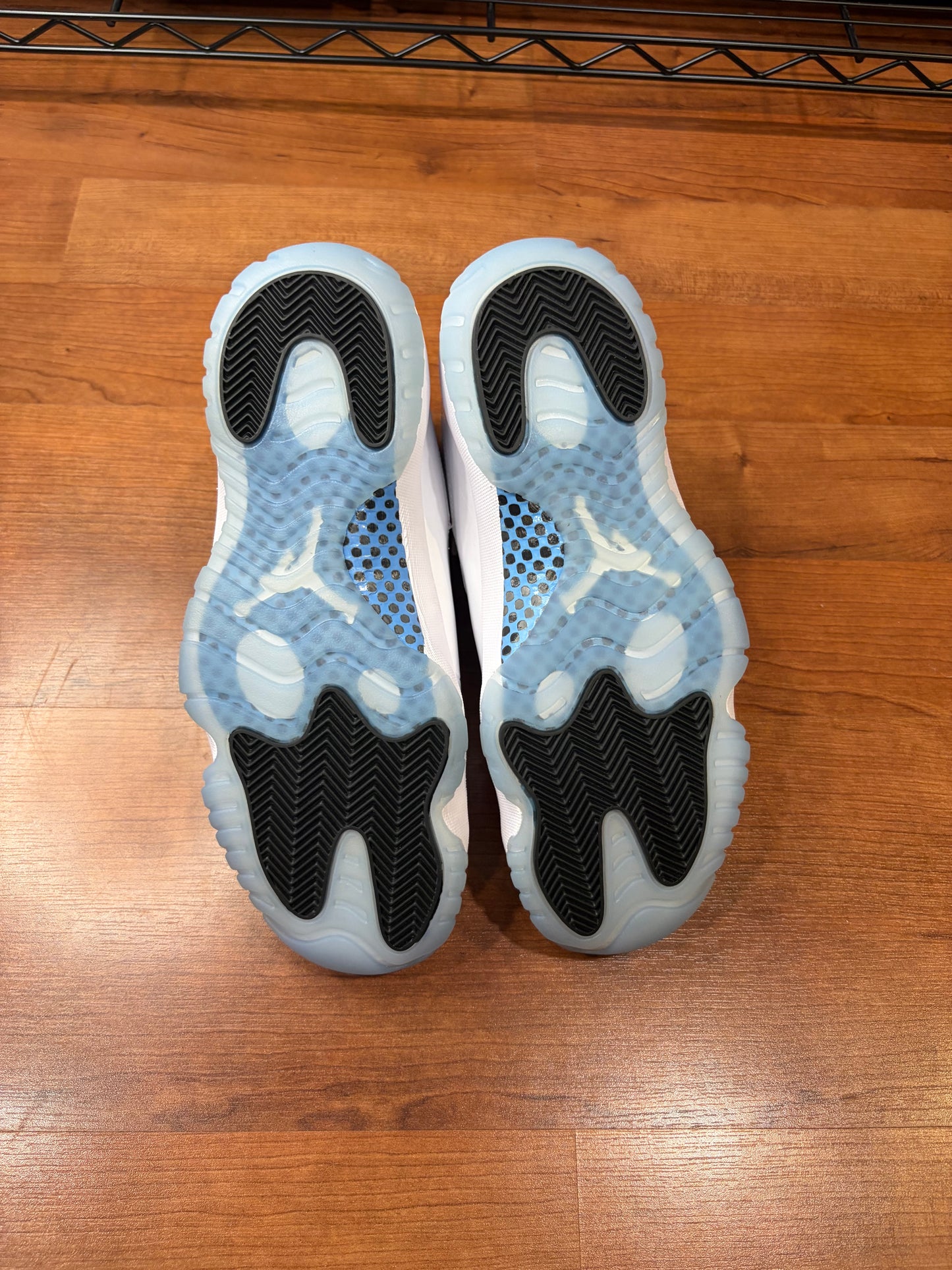 Jordan Retro 11 Legend Blue (Brand New - 10M)