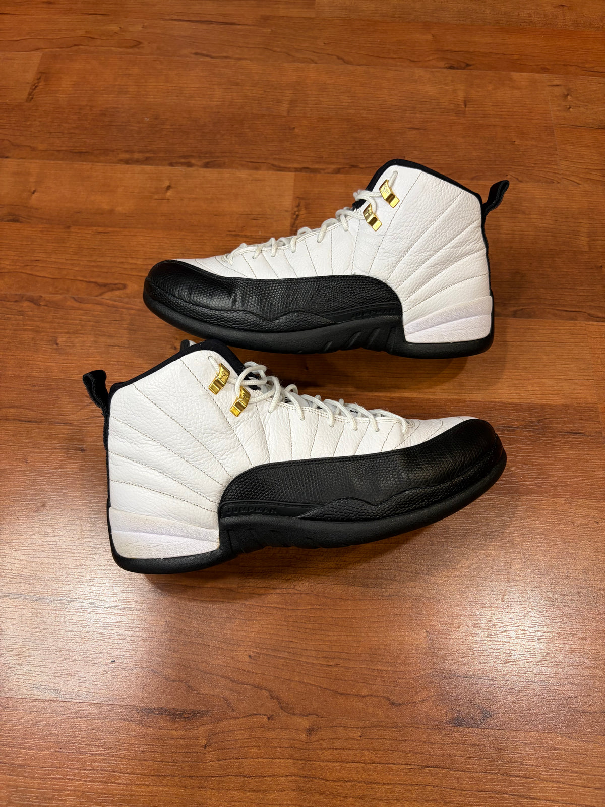 AJ12 Retro Taxi (Size 13 Mens)
