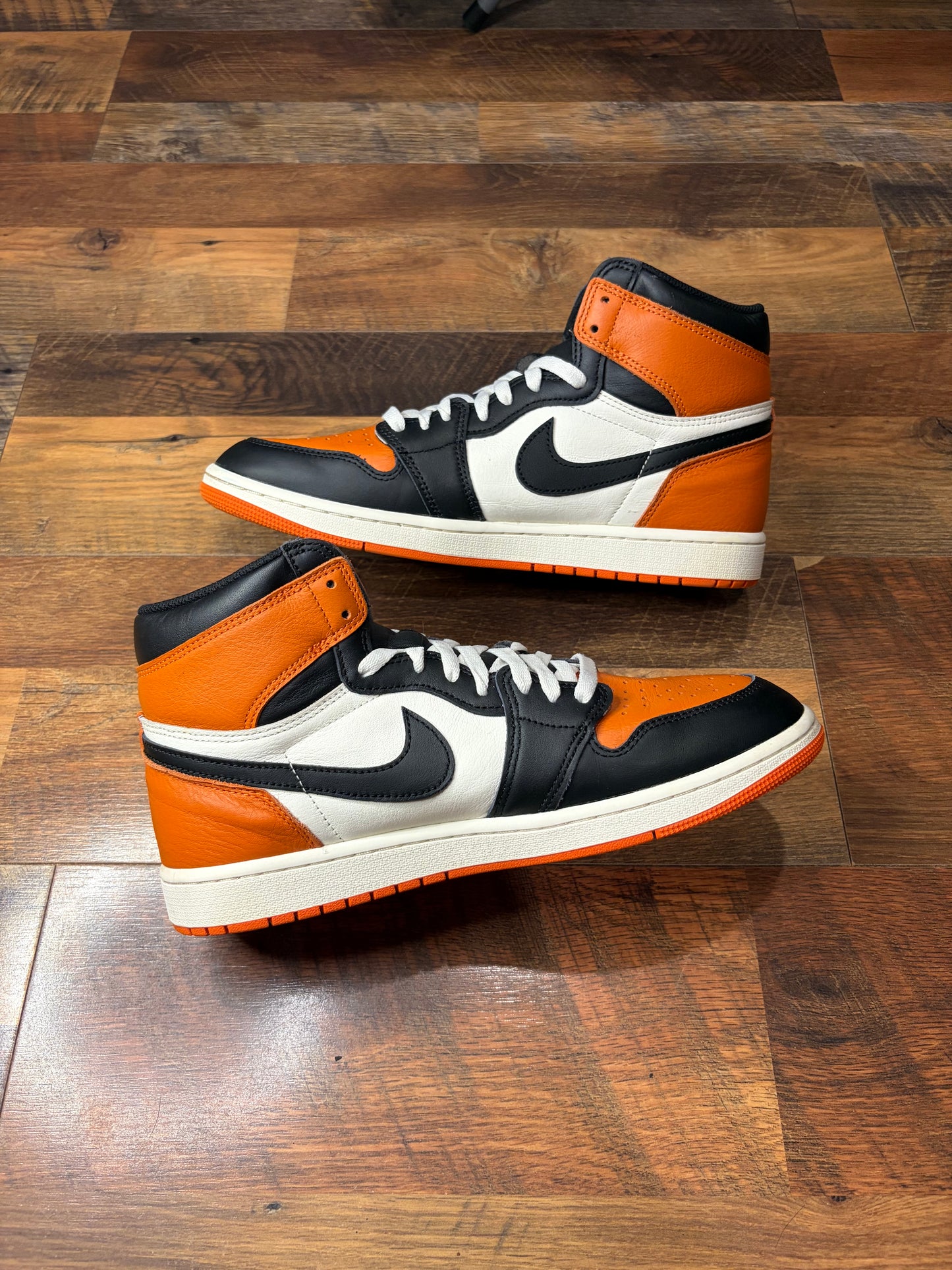 Jordan Retro 1 Shattered Backboard (Size 9 Mens)