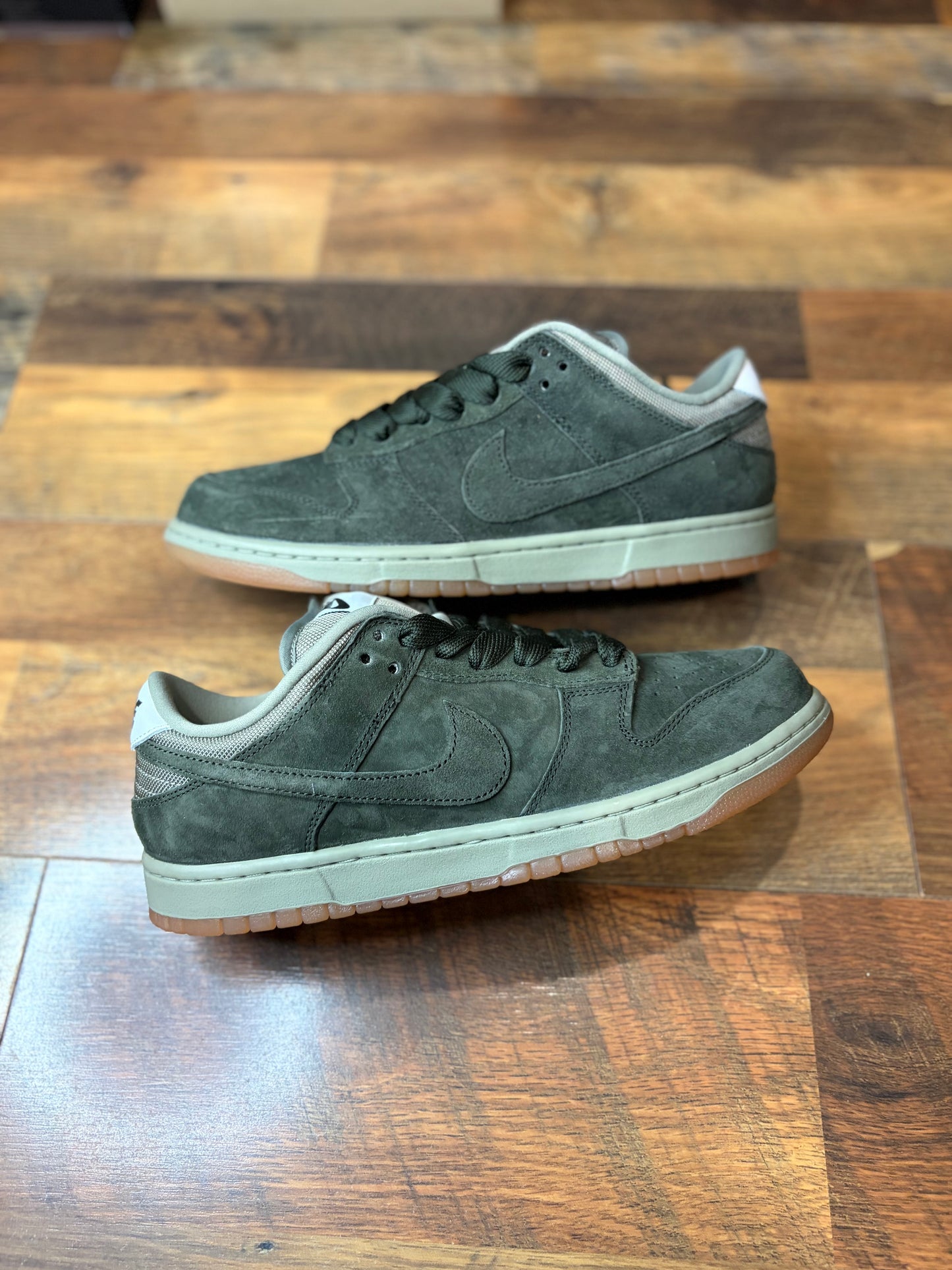 Nike Dunk Low SB Sequoia (Brand New/No Box Lid - 10M)
