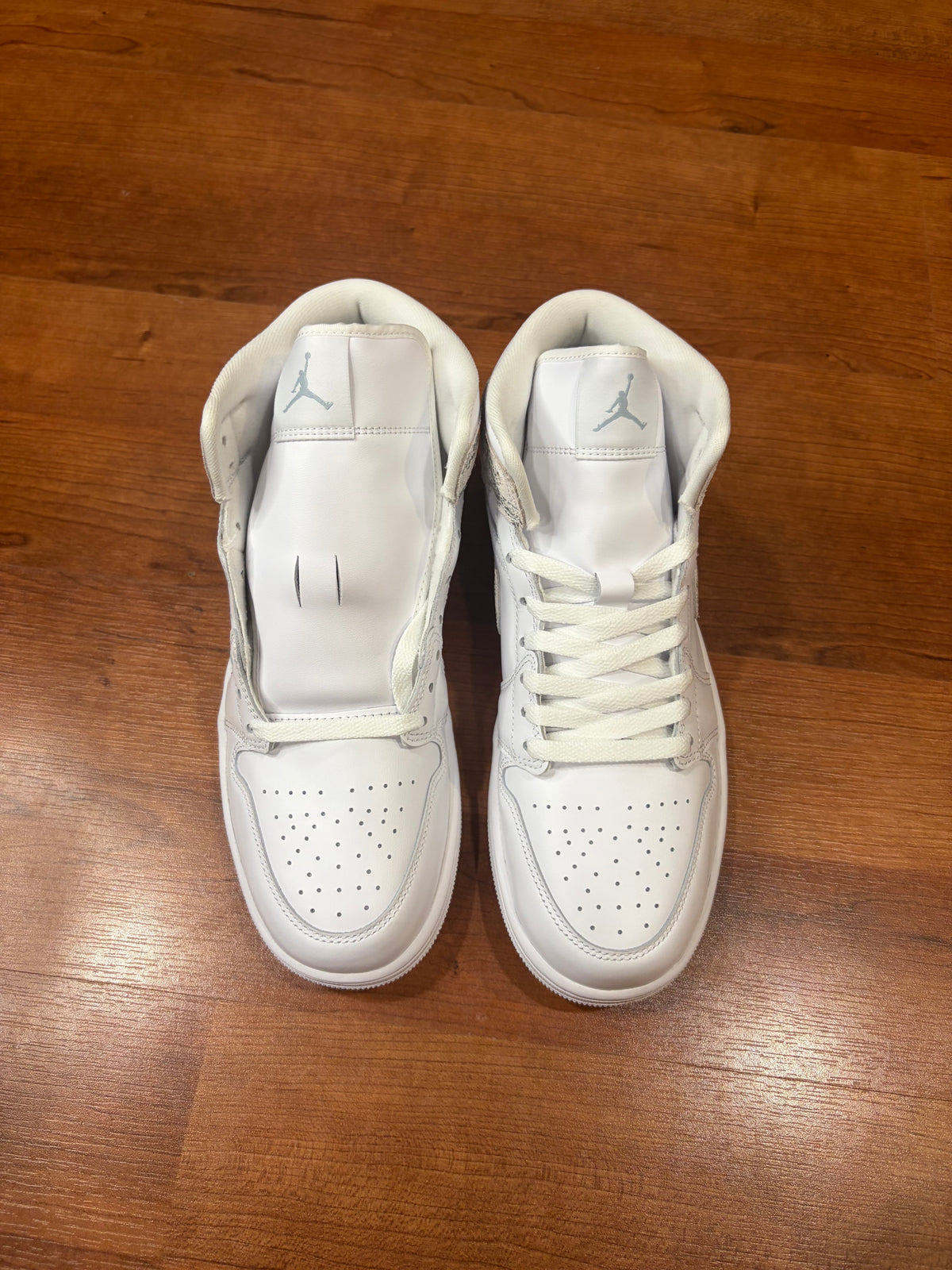 AJ1 Mid Distressed White Silver (DS - Mens Sizes)