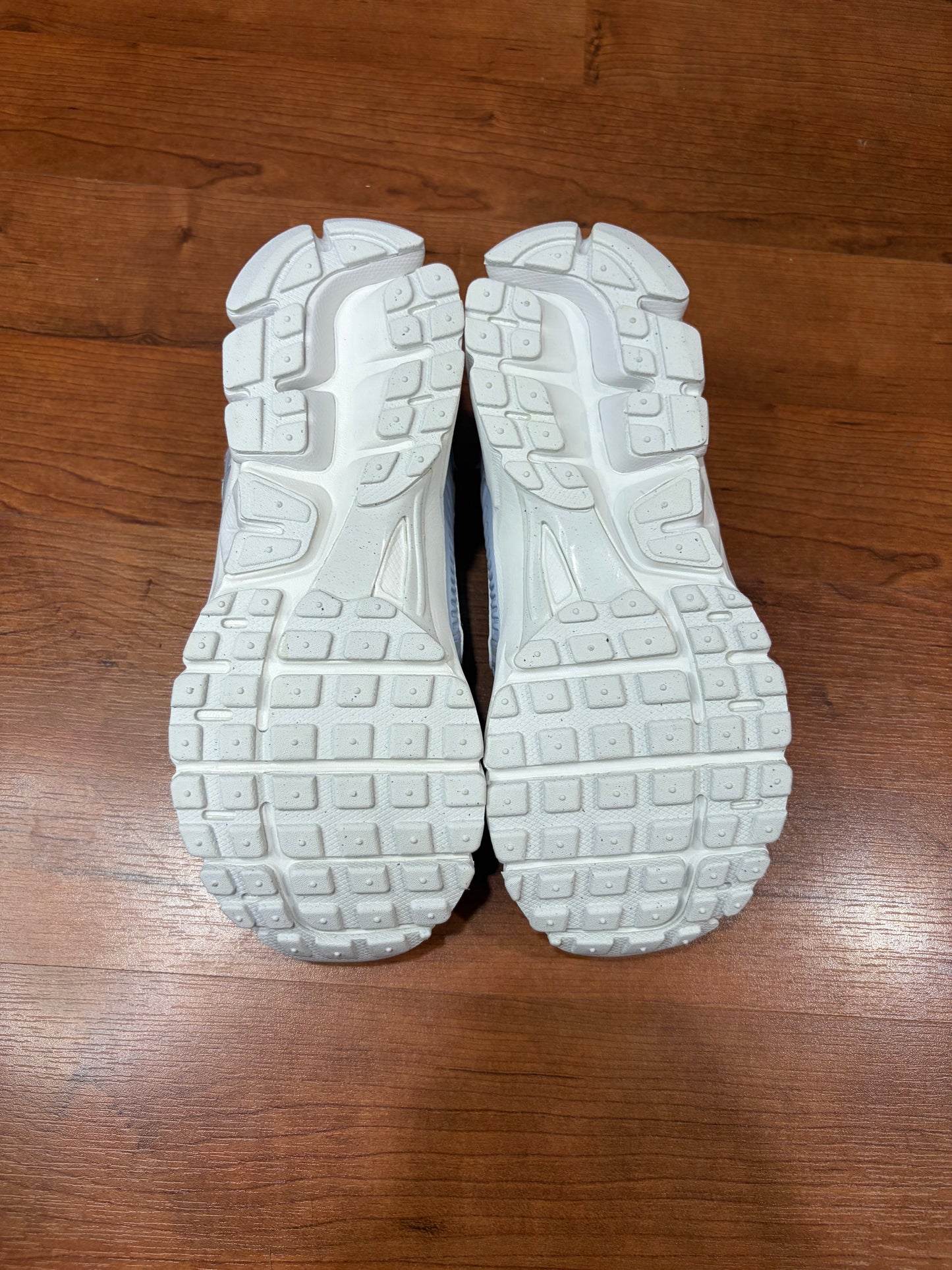 Nike Vomero 5 Ghost Blue (Brand New - 7Y/8.5W)