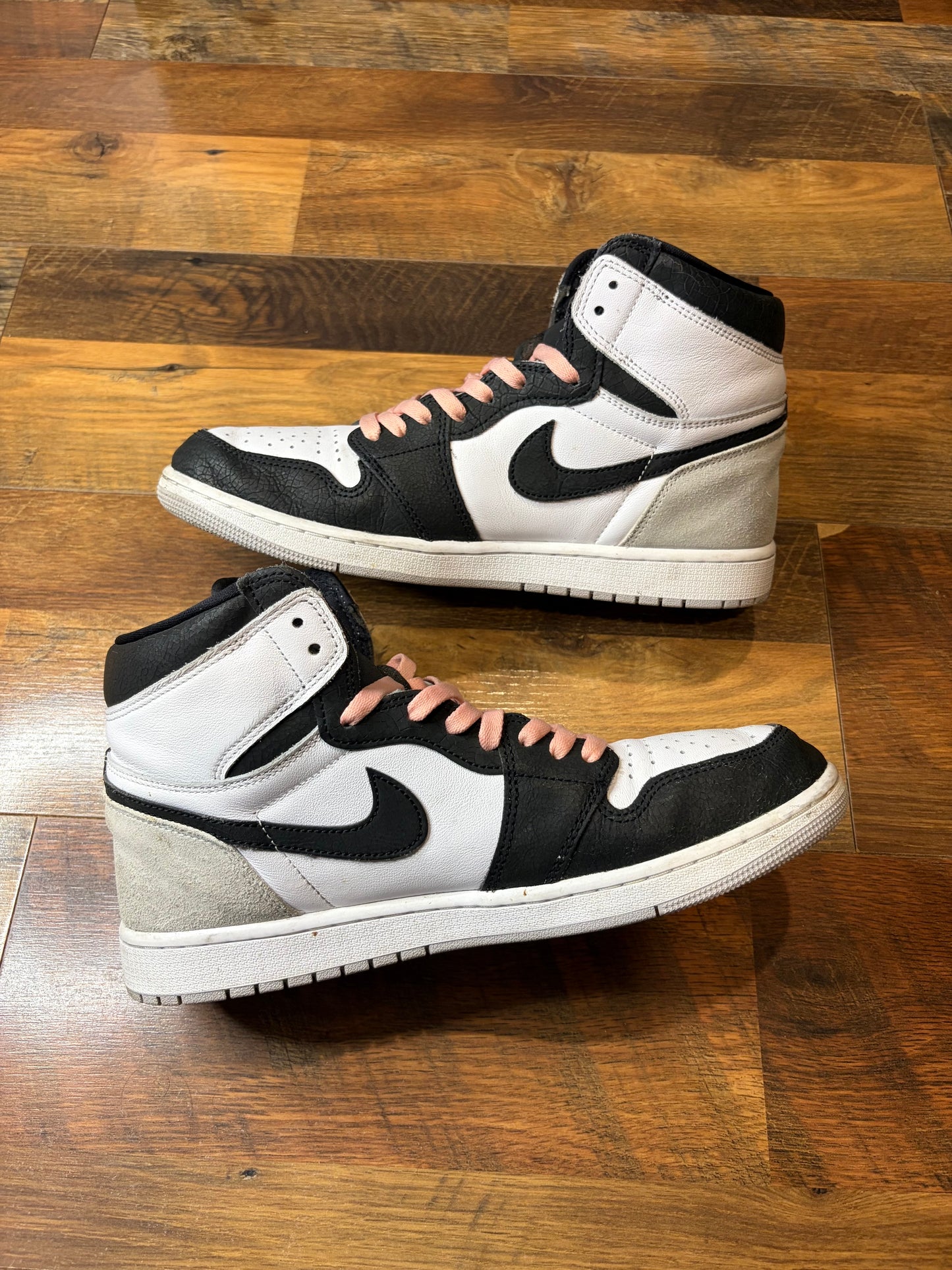 Jordan Retro 1 Bleached Coral (Size 11 Mens)