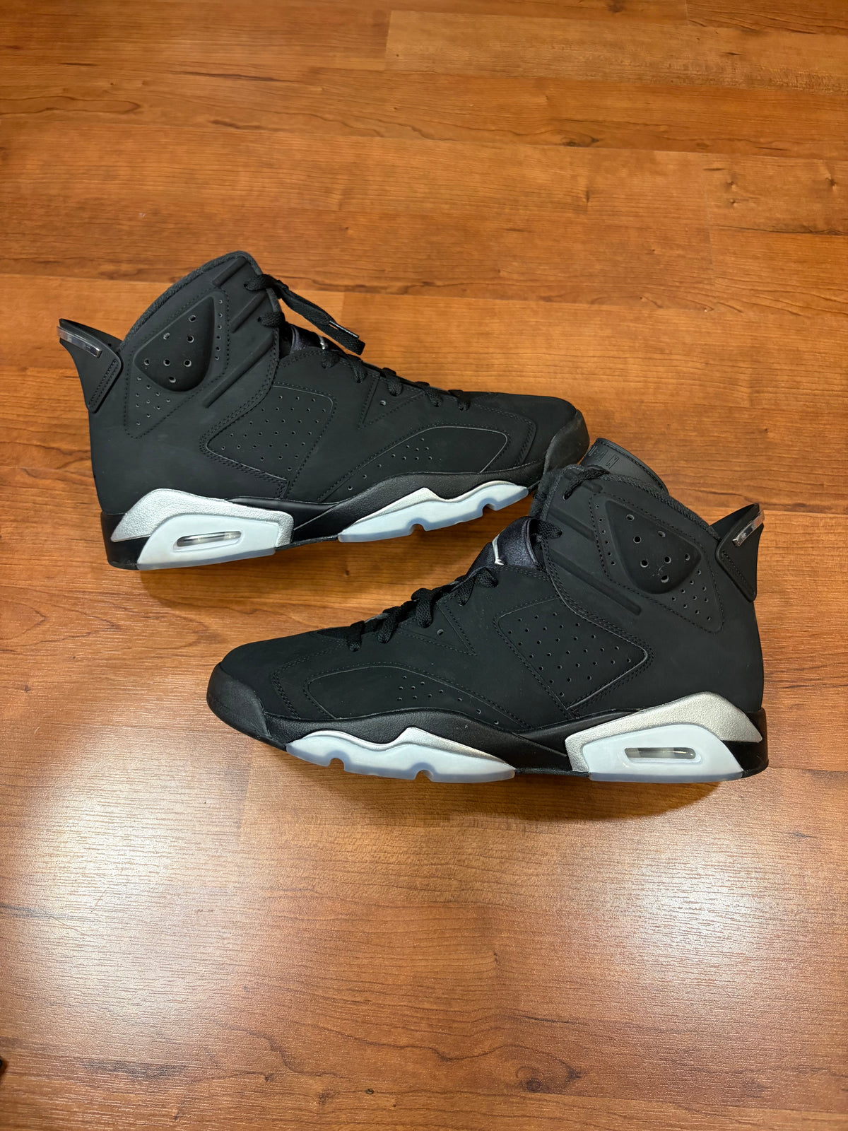 AJ6 Retro Chrome (Size 13 Mens)