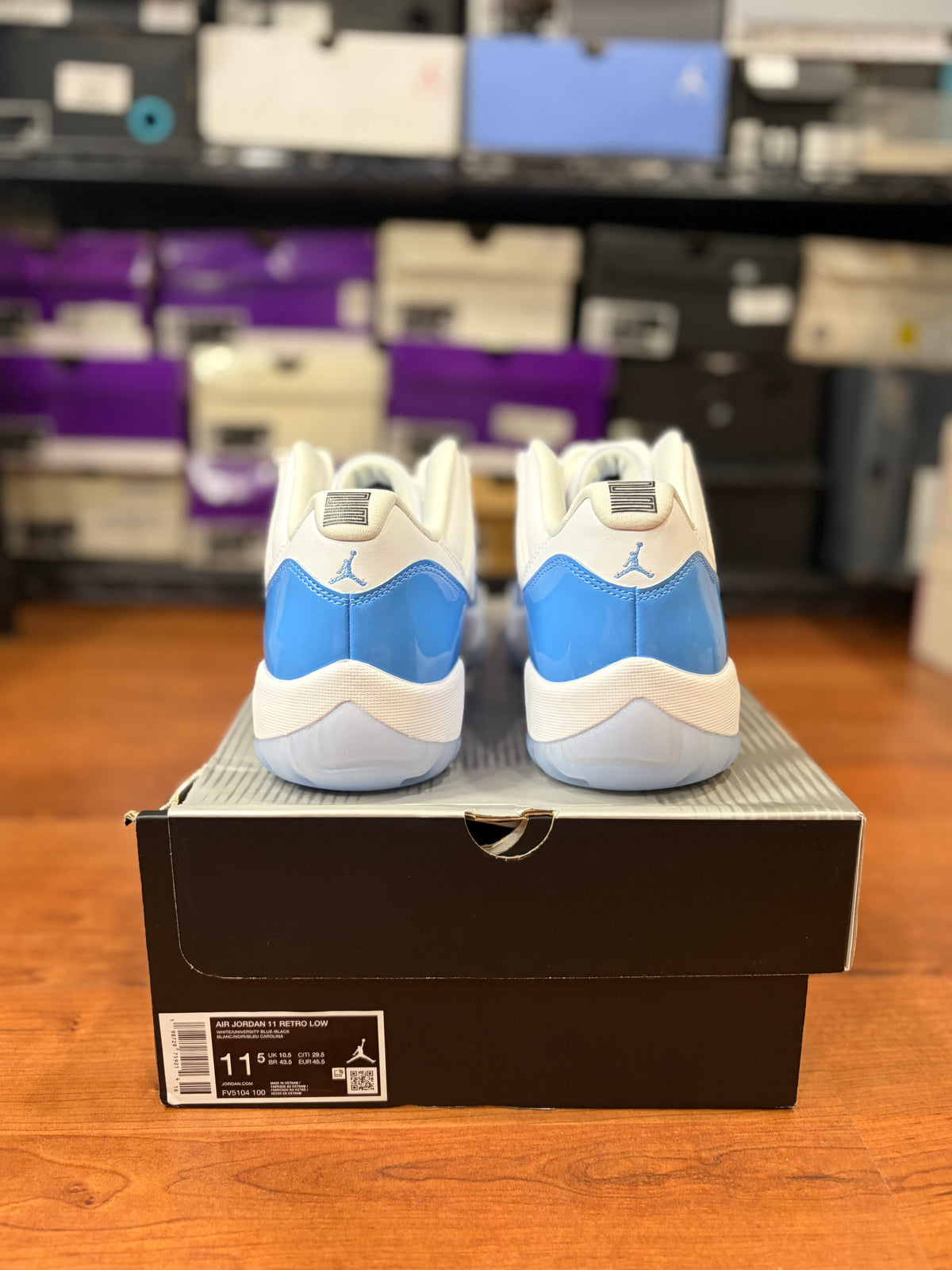 Jordan Retro 11 Low University Blue (Brand New - 11.5M)