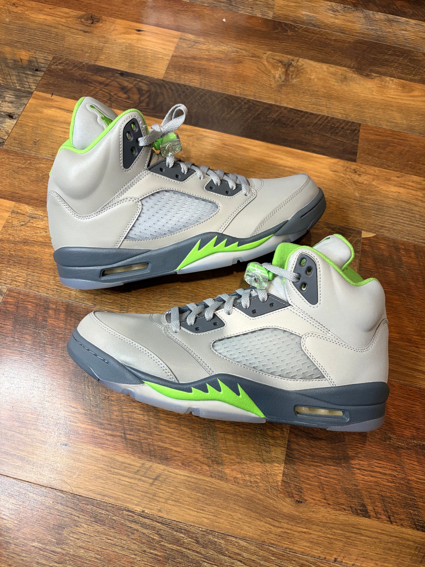 Jordan Retro 5 Green Bean (Brand New Damaged Box)
