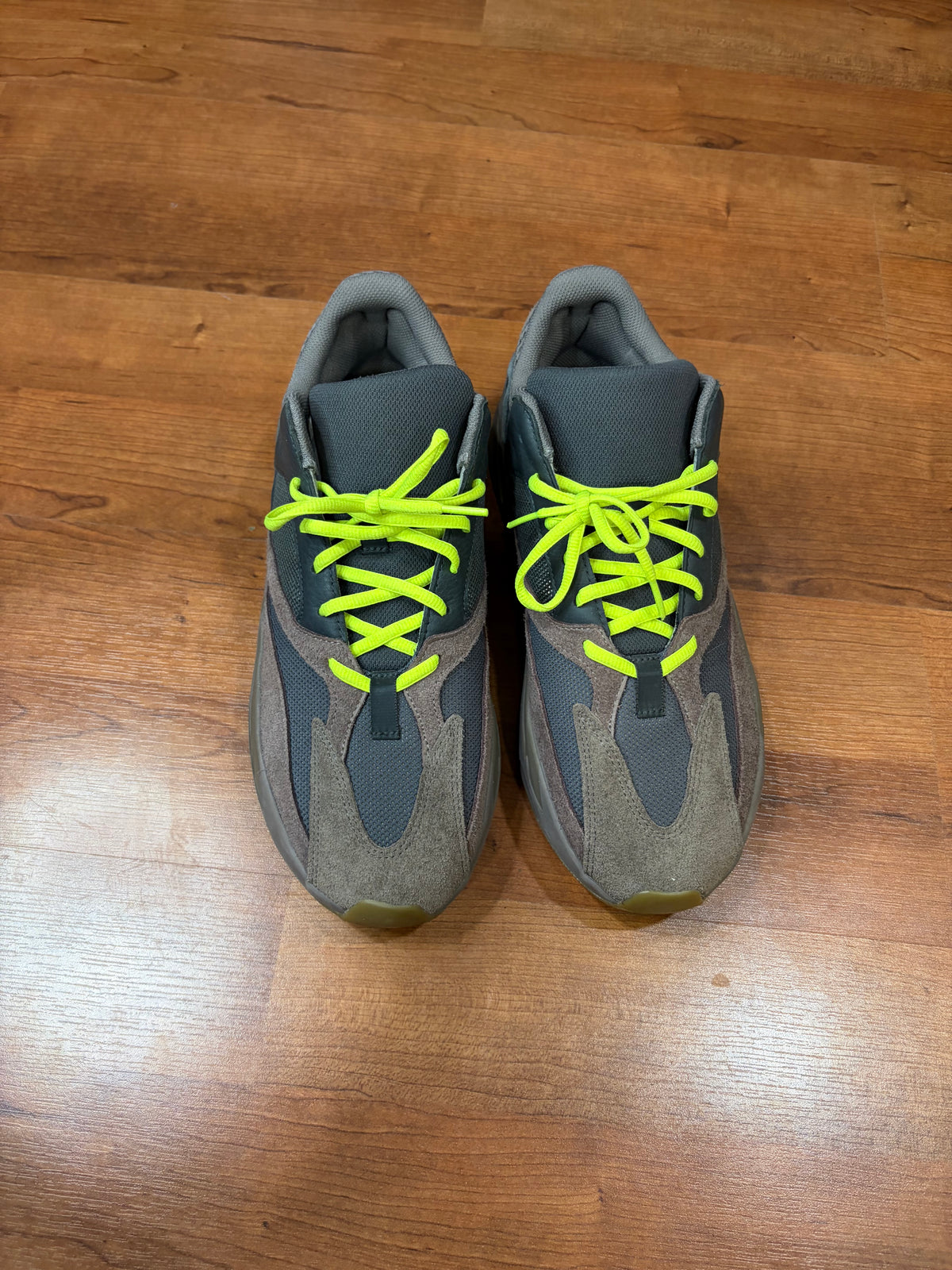Yeezy 700 Mauve (Size 13 Mens)