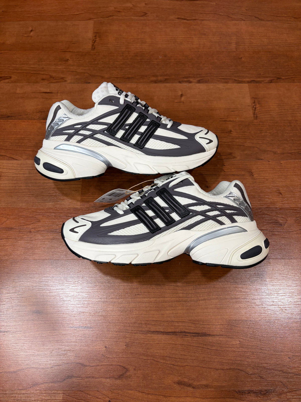 Adistar XLG 2.0 Grey Strata Off White (Brand New - 8M)