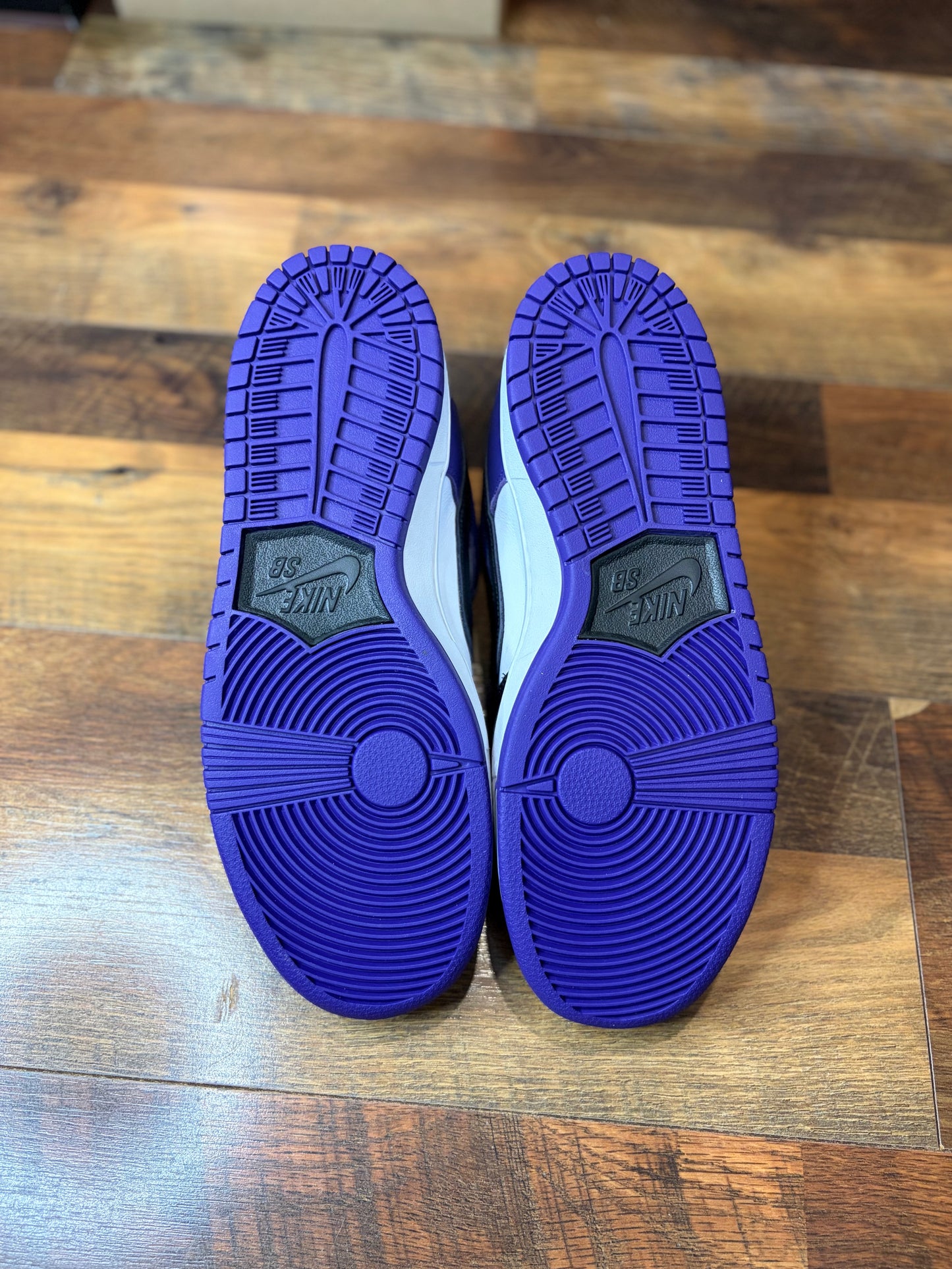 Nike Dunk Low SB Court Purple (Brand New - 10M)
