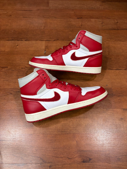 Jordan Retro 1 Varsity Red (Size 12W / 10.5M)