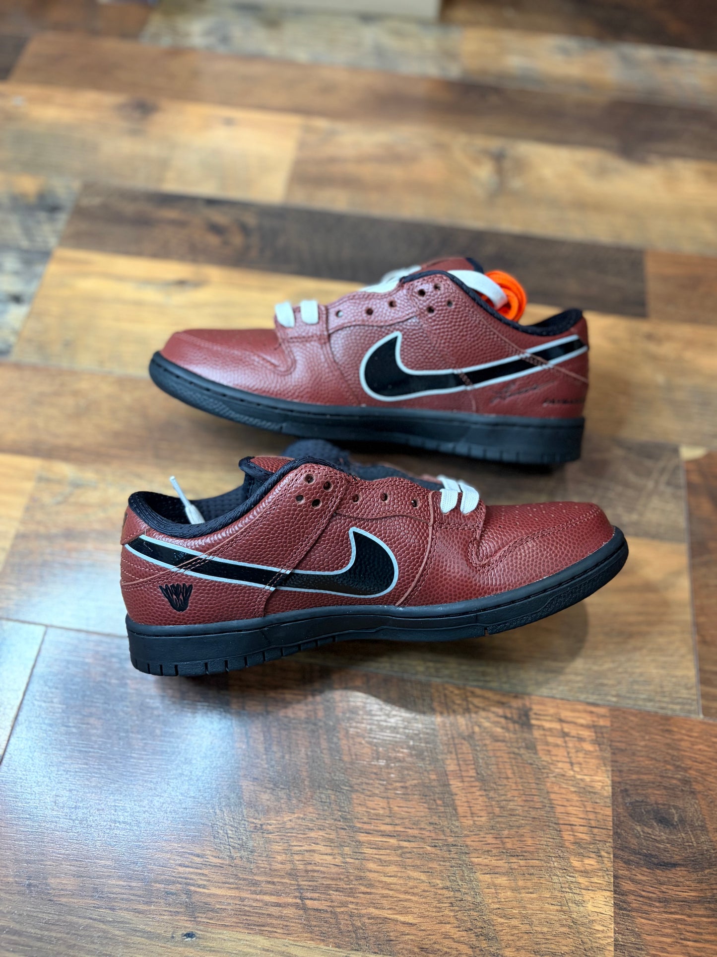 Nike Dunk Low SB Limosine Skateboard (Brand New - Multiple Sizes)