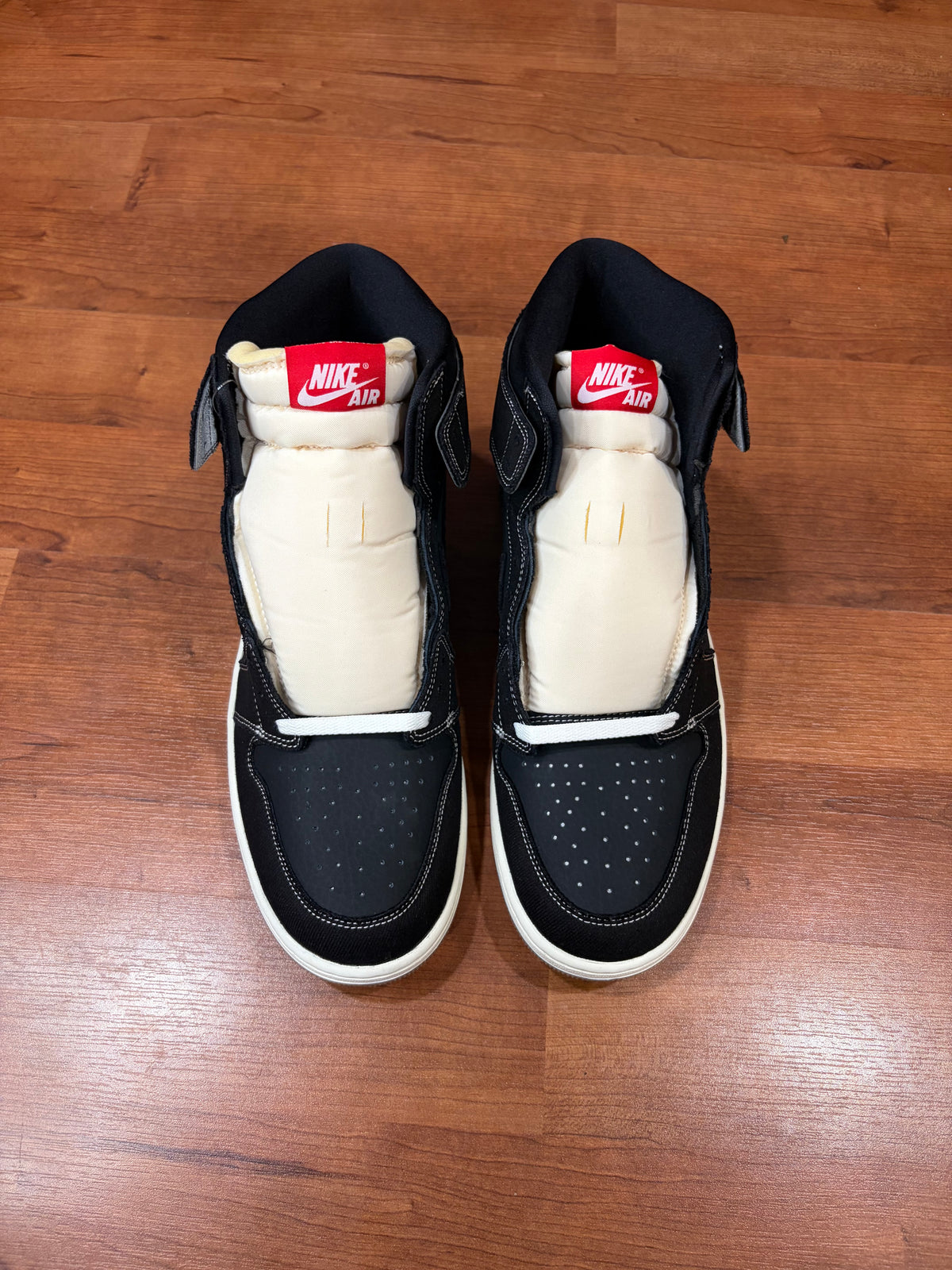 AJ1 Retro Flight Club (DS - Size 14M)