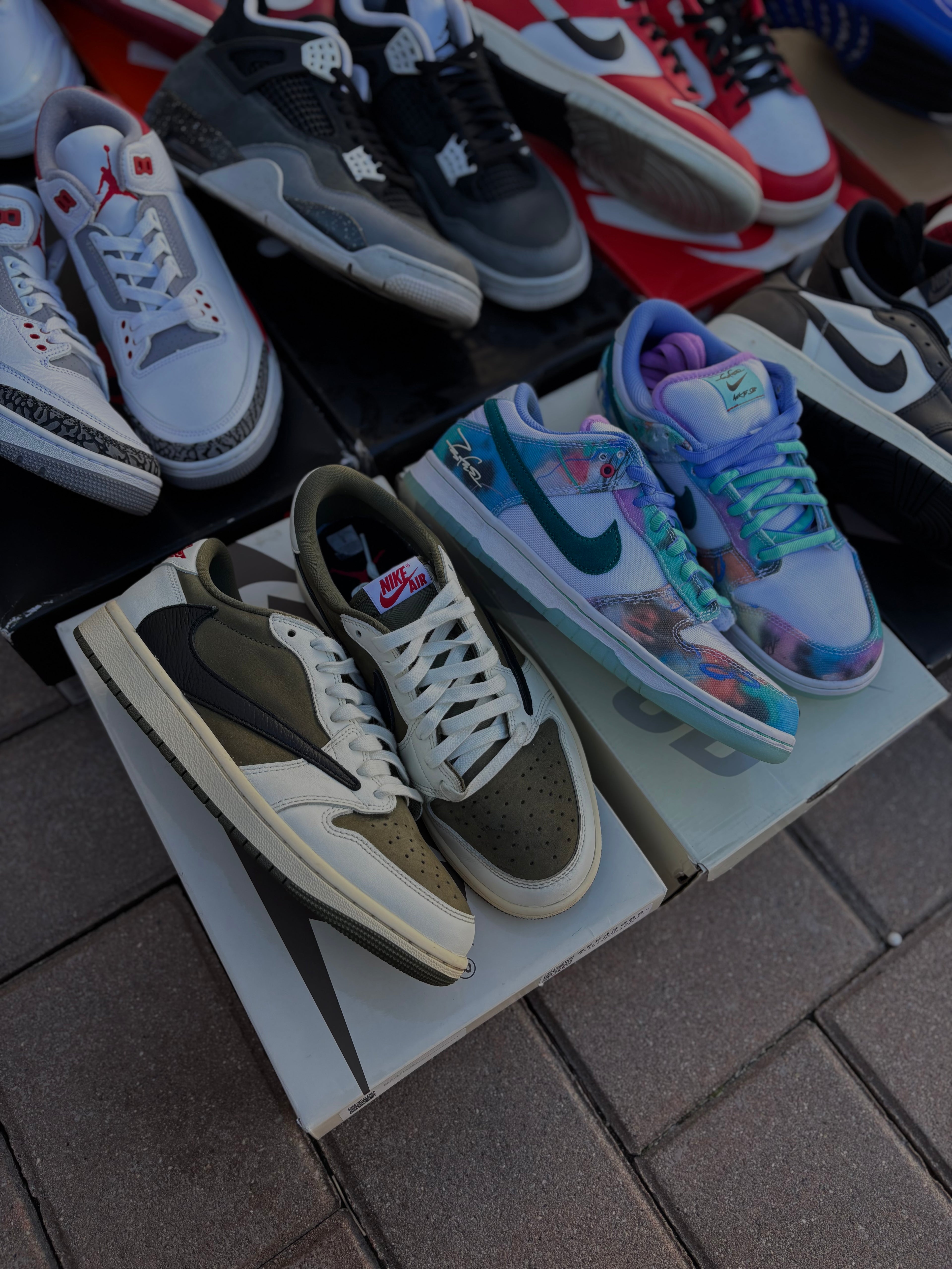 Sneakers you love. For the BEST Prices.